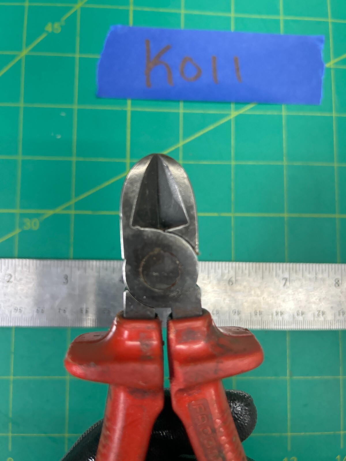 Vintage 6.5″ Facom Genius Cutting Tools W/plastic Handle No. 392, Made In France