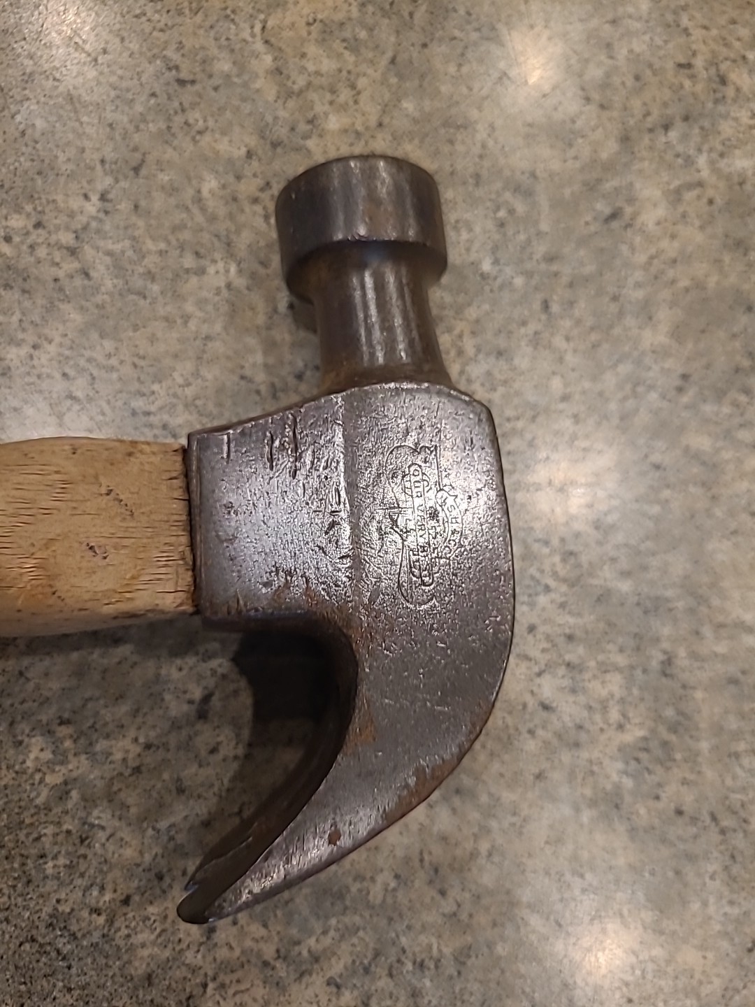 1930s Vintage 16 oz. Head ** OUR VERY BEST *** Curved Claw Hammer USA