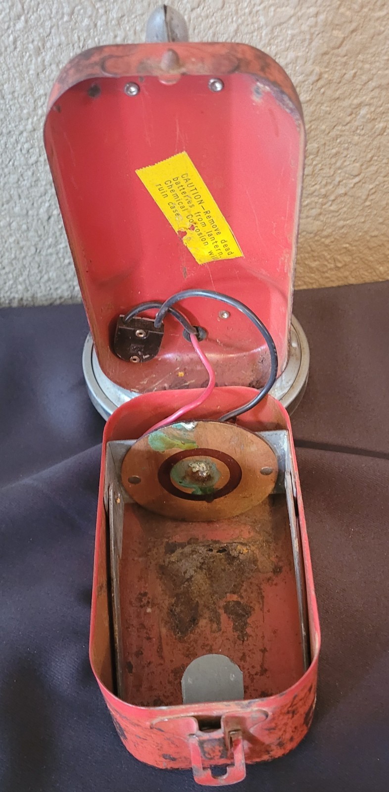 Teledyne Big Beam Model 166 lantern