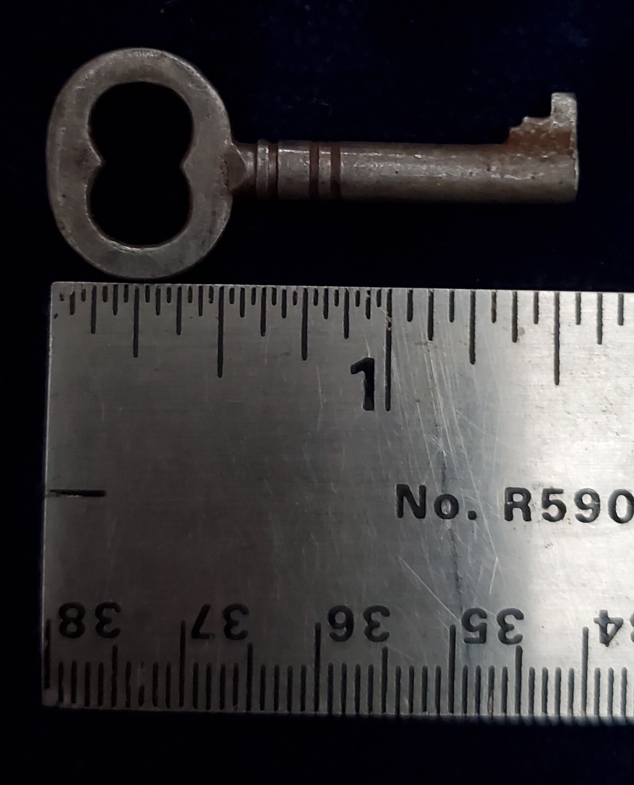 Vintage OPEN BARREL Small ROUND Antique Silver SKELETON KEY 1.25″ Long