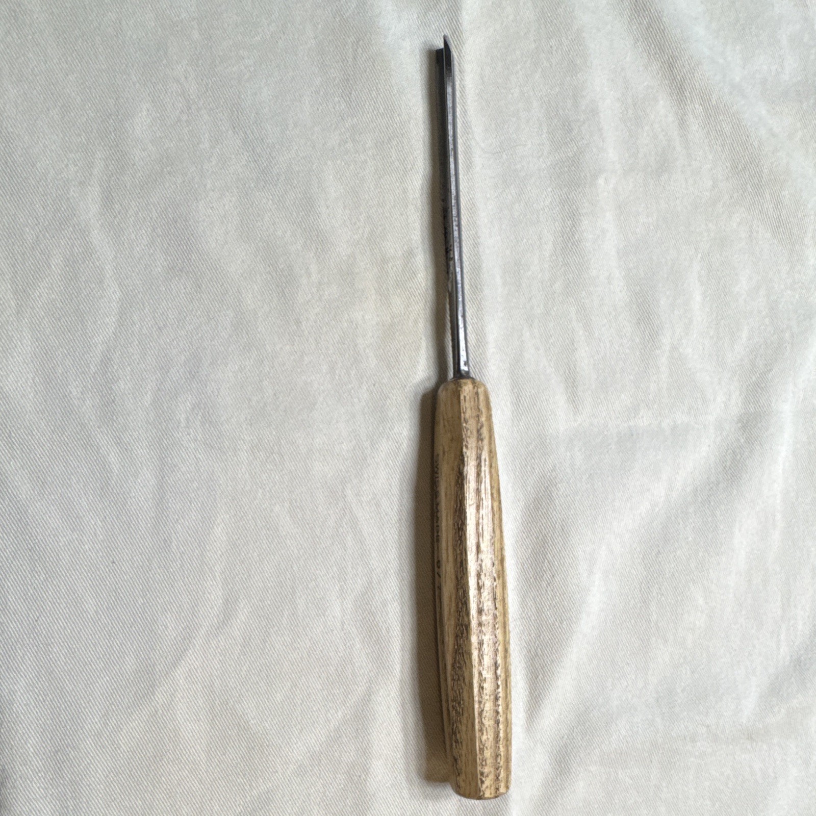 Pfeil Swiss Made 9/7 Wood Carving Gouge Chisel Tool – Excellent Condition