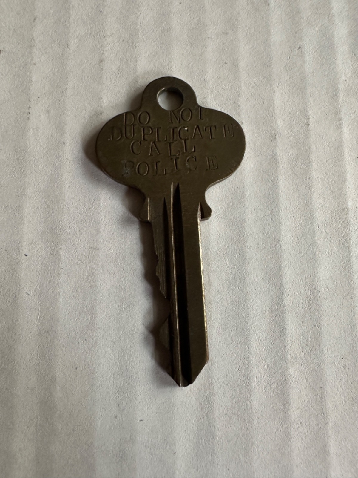 UNIQUE Key Do Not Duplicate Call Police Vintage Antitheft locksmith top secret