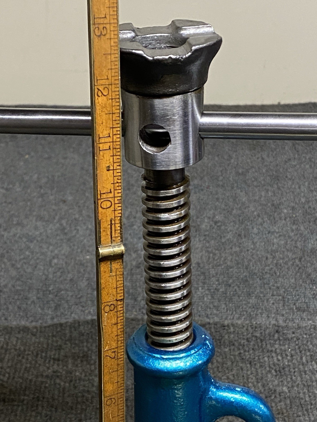Antique Illinois Iron And Bolt Vulcan 1 X 6 Screw Jack With Cross Bar USA