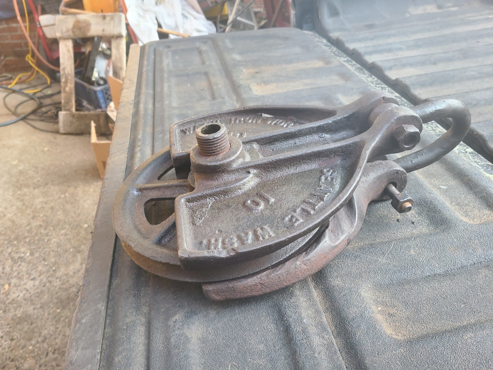 Antique Vintage Cast Iron Pulley Washington Iron Works no. 10