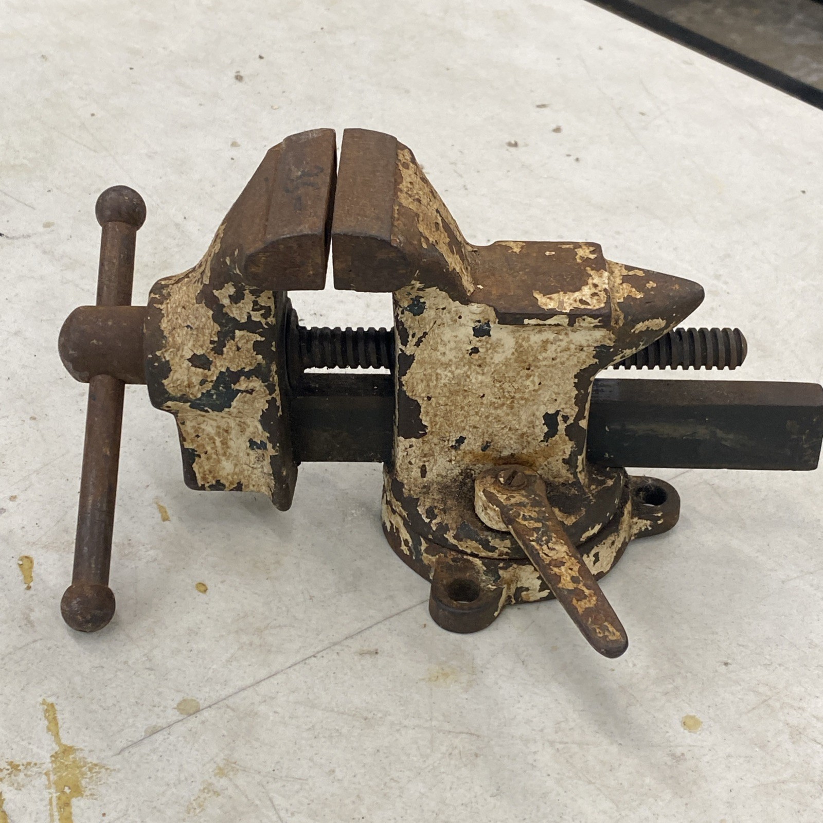 Vintage Little Giant Bench Vise Anvil Bench Vise No. 5207 Tool Made USA, M0928