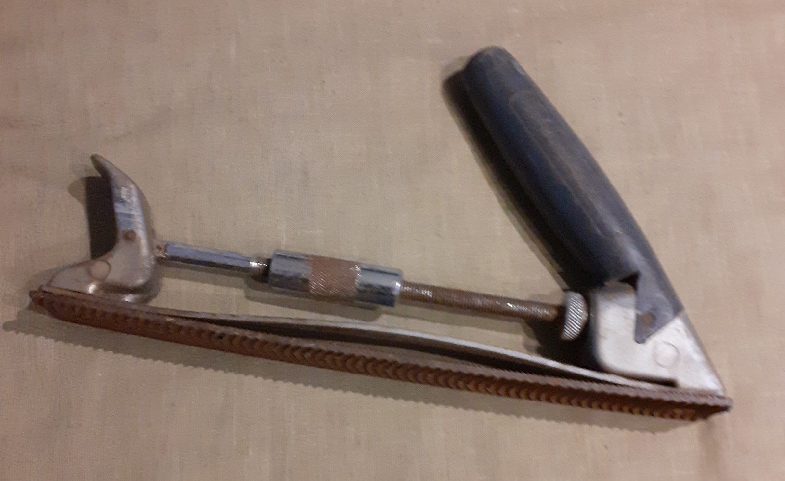 Vintage Aven Trimmatool 10 inches Long Two Position Handle Good Condition