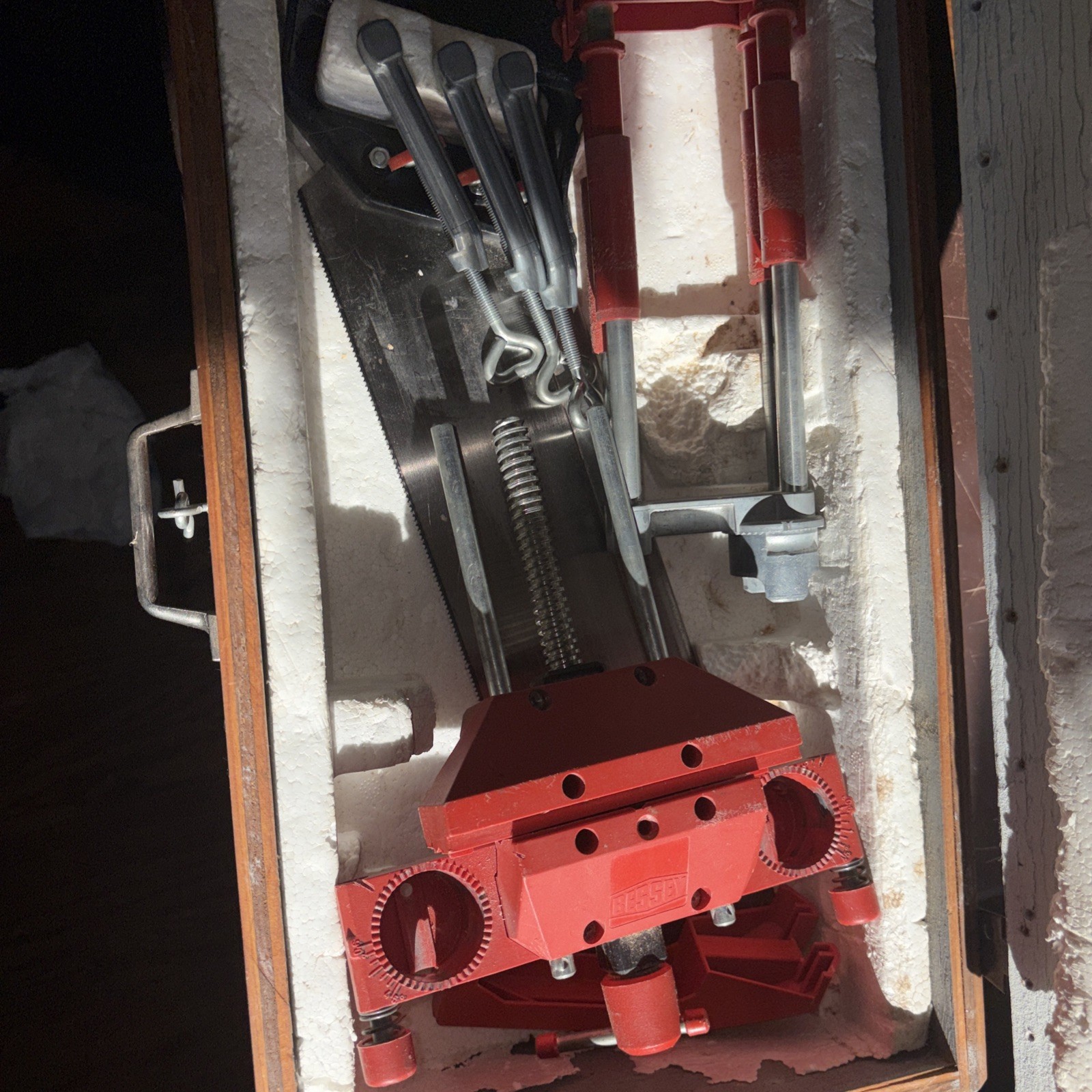 The Bessey Miter Box Saw – Precise Cutting By Secure Clamping