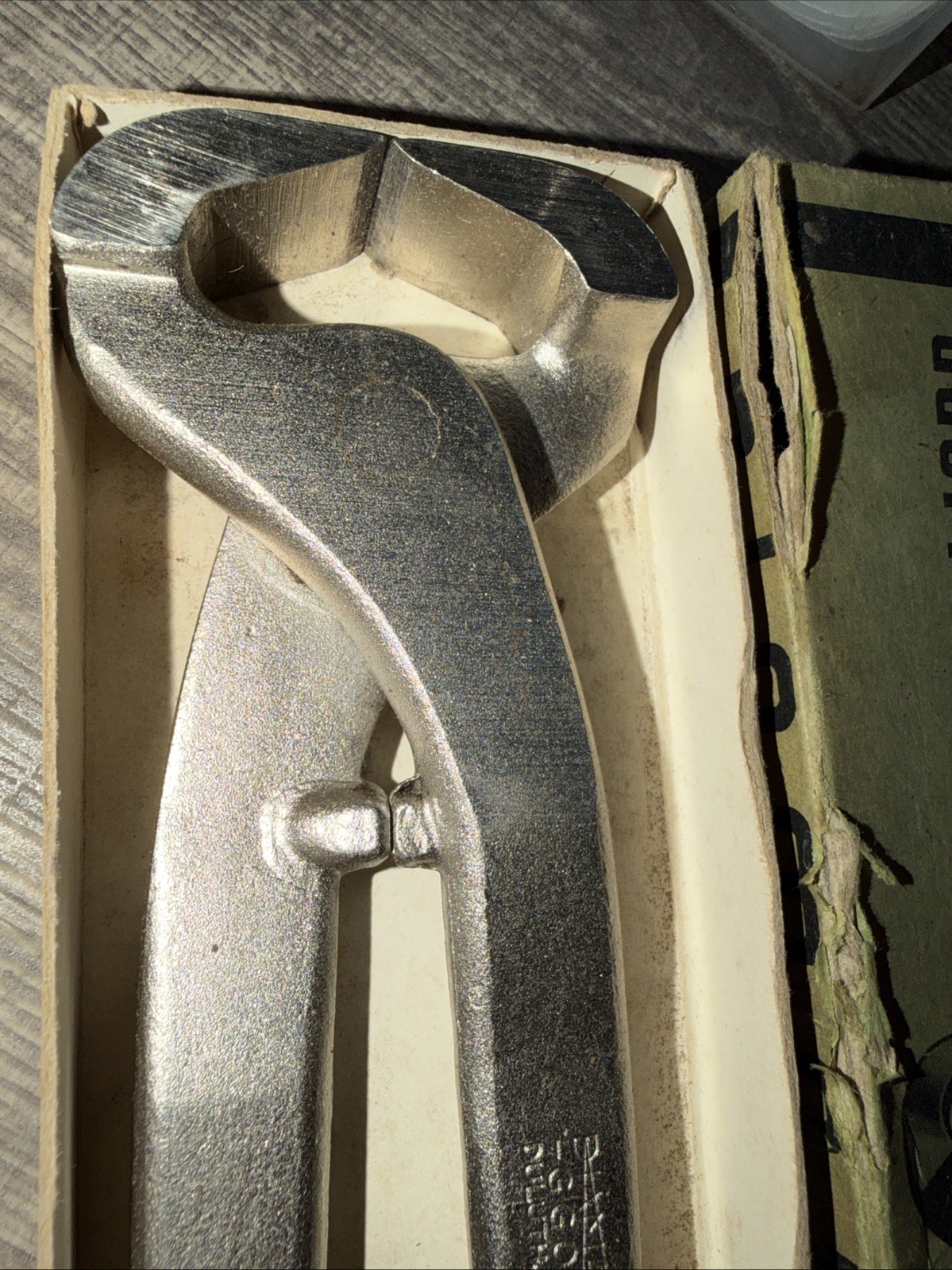 Diamond Tool & Horseshoe Co USA Diamalloy Rare Nos 14” End Nipper Minty GG014