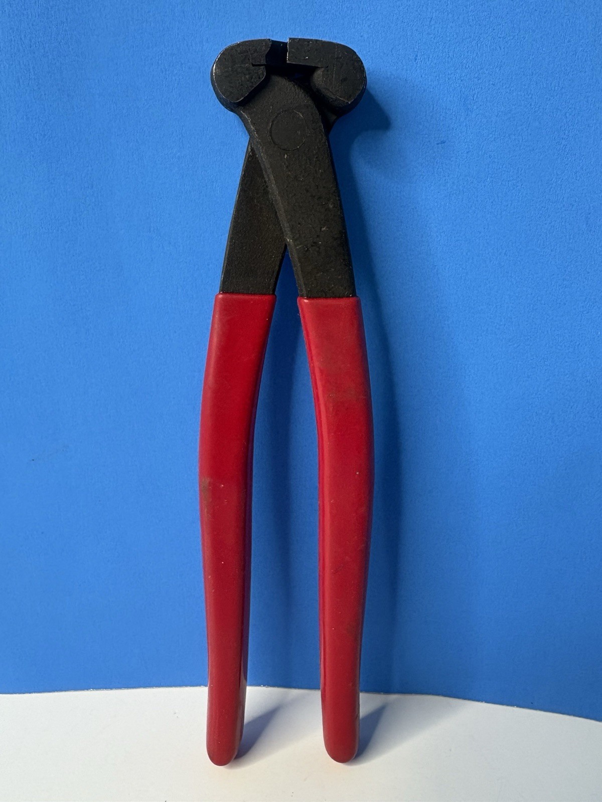 Vintage 8.5″ End Cutting Nippers Pliers Red Handle Taiwan FREE SHIPPING!