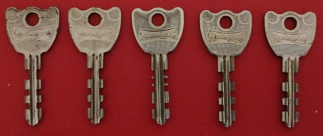 Lot of 16 Vintage Double-Sided Master Padlock Keys – Different Mfg. Eras