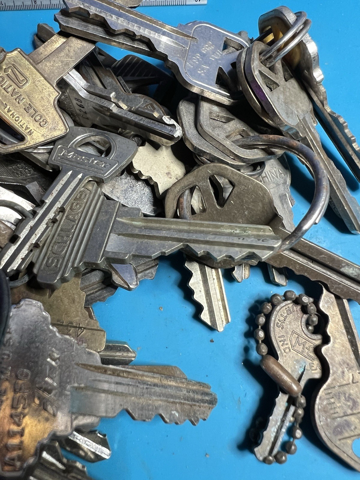 Bulk Lot of 30+ House Keys Mixed Brands Kwikset Master Lock Steampunk (Lot 2)
