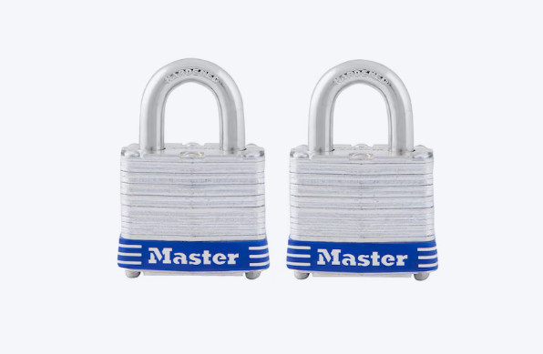 2 Pack Master Lock Outdoor Keyed Padlock 1-3/8″ Wide x 3/4″ Shackle Keyed Alike