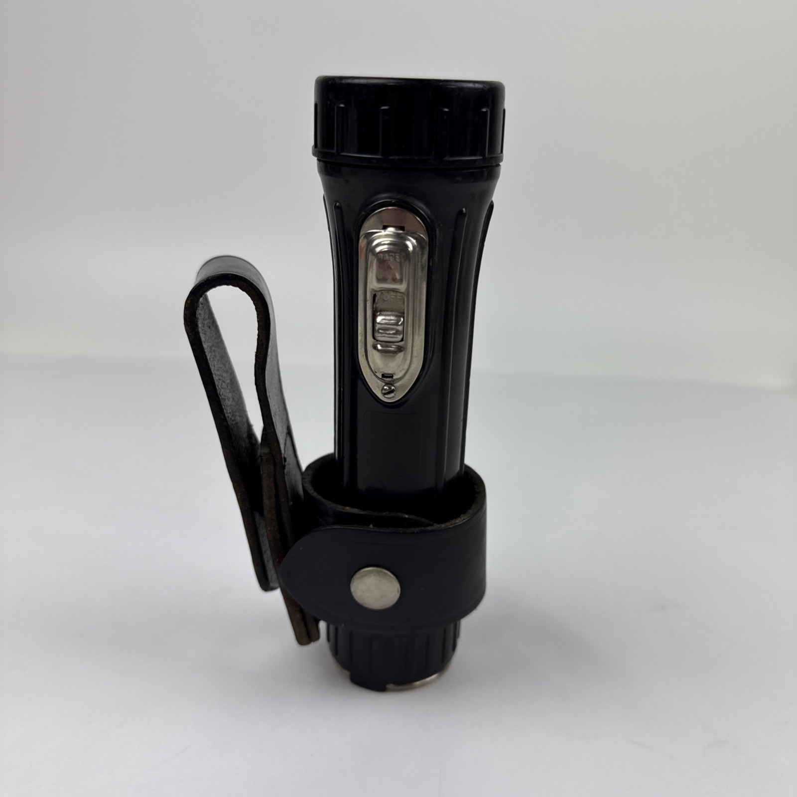 Kwik Light Vintage Flashlight USA Weather Resistant 2D Cells Leather Holster