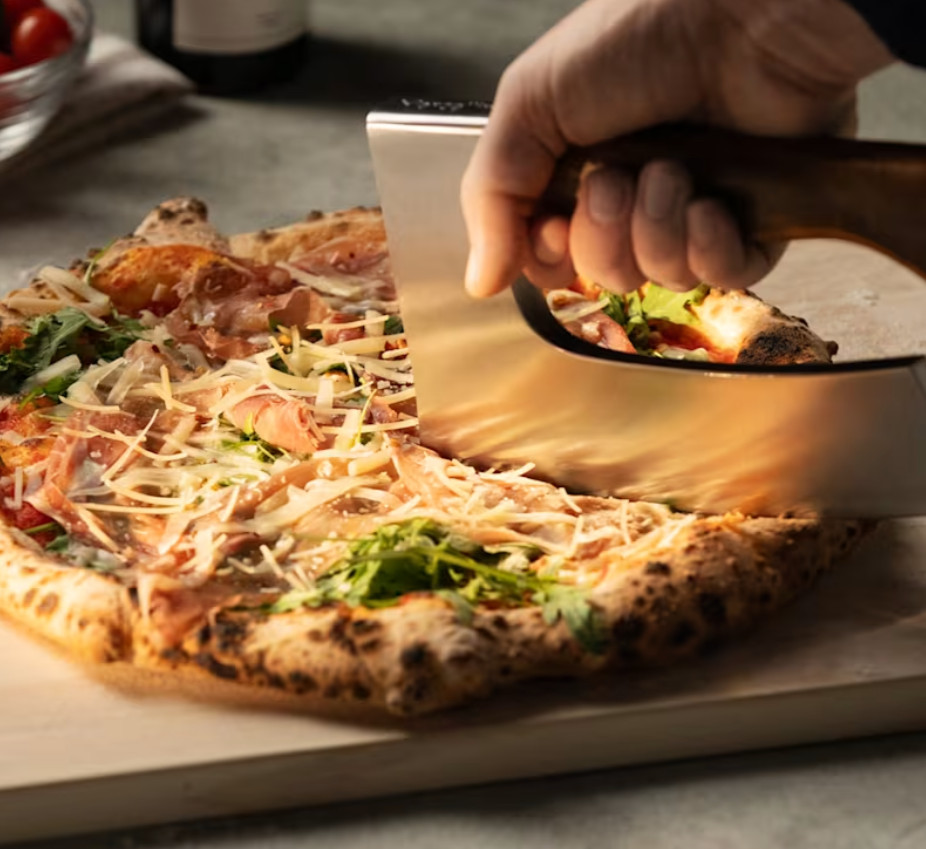 Marcellin Pizza Axe – A serious slice cutter