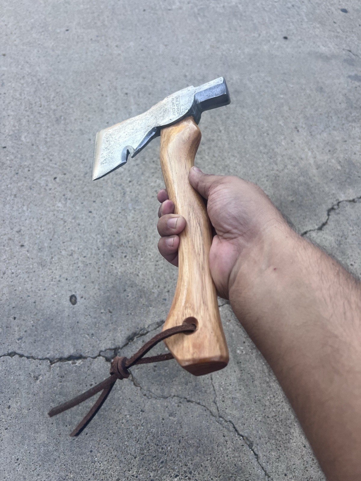 Bad-Axe Gentlemen’s Axe: True Temper Flint Edge Carpenter Axe w/ 12.5in Hickory