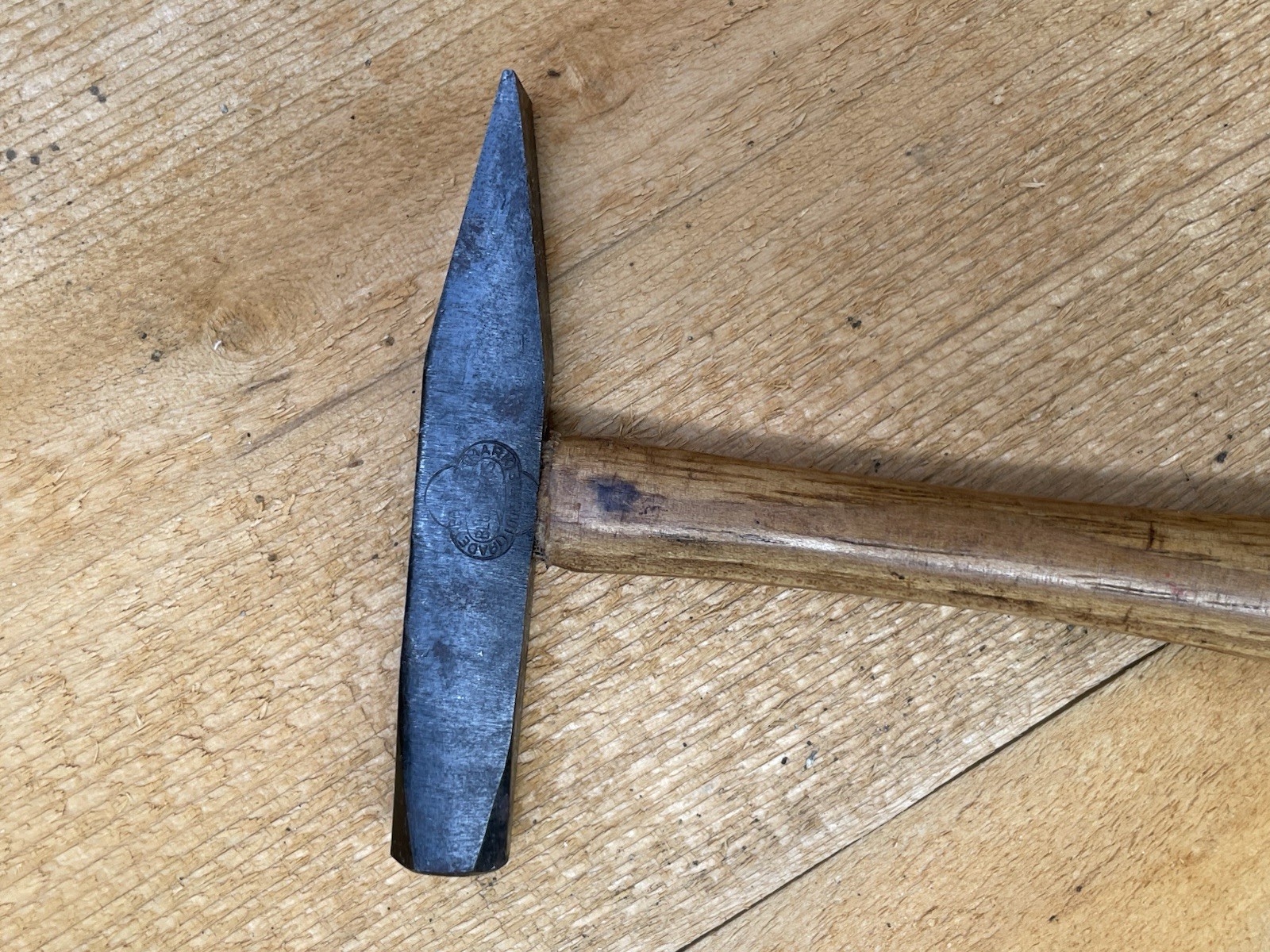 Vintage BELKNAP – BLUEGRASS Small Hammer Tack Peen Hammer Blue Grass