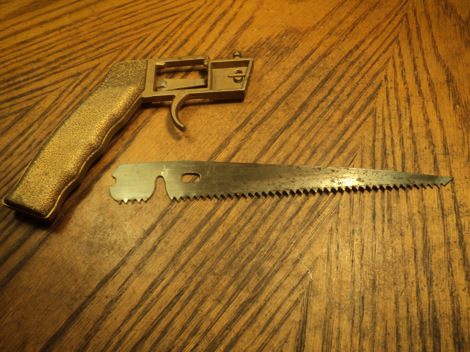 Vintage 4 Way Saw Tool – 10-1/2″ Long Unbranded Japan Gold Body