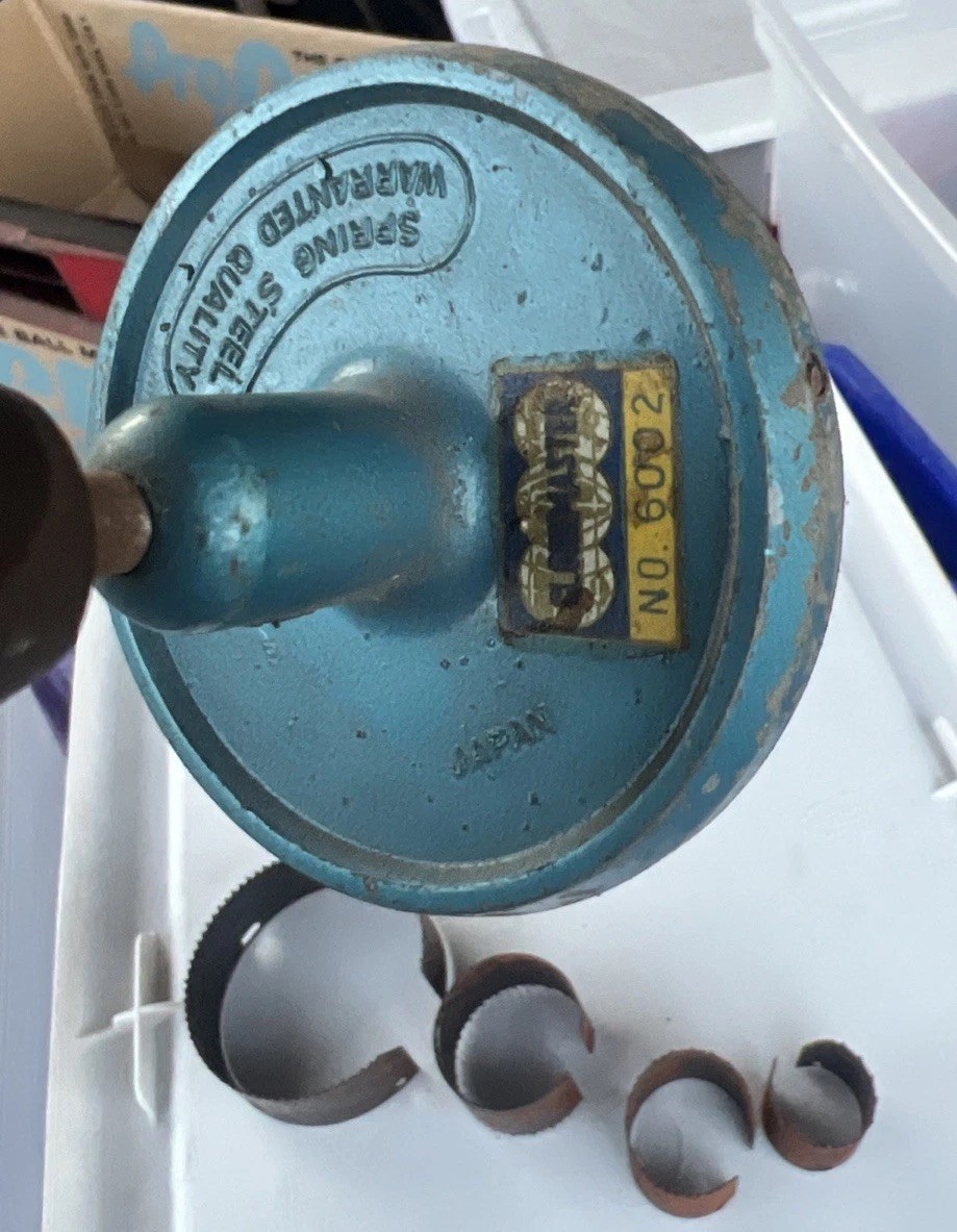 Vintage Dunlap Pistol Grip Hand Crank Drill W/Globemaster Hole Saw Attachment