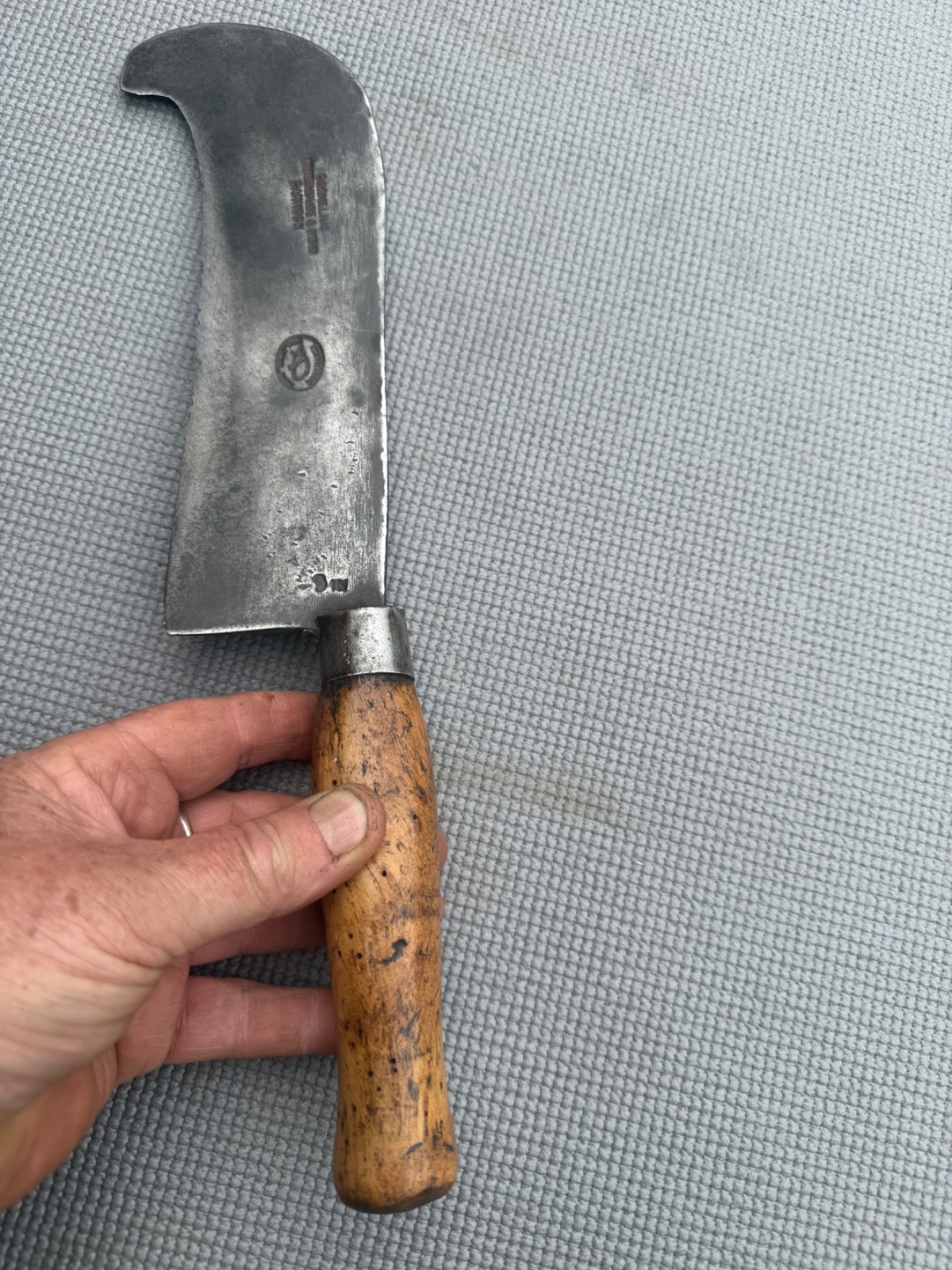 VINTAGE CORNELIUS WHITEHOUSE BILLHOOK.