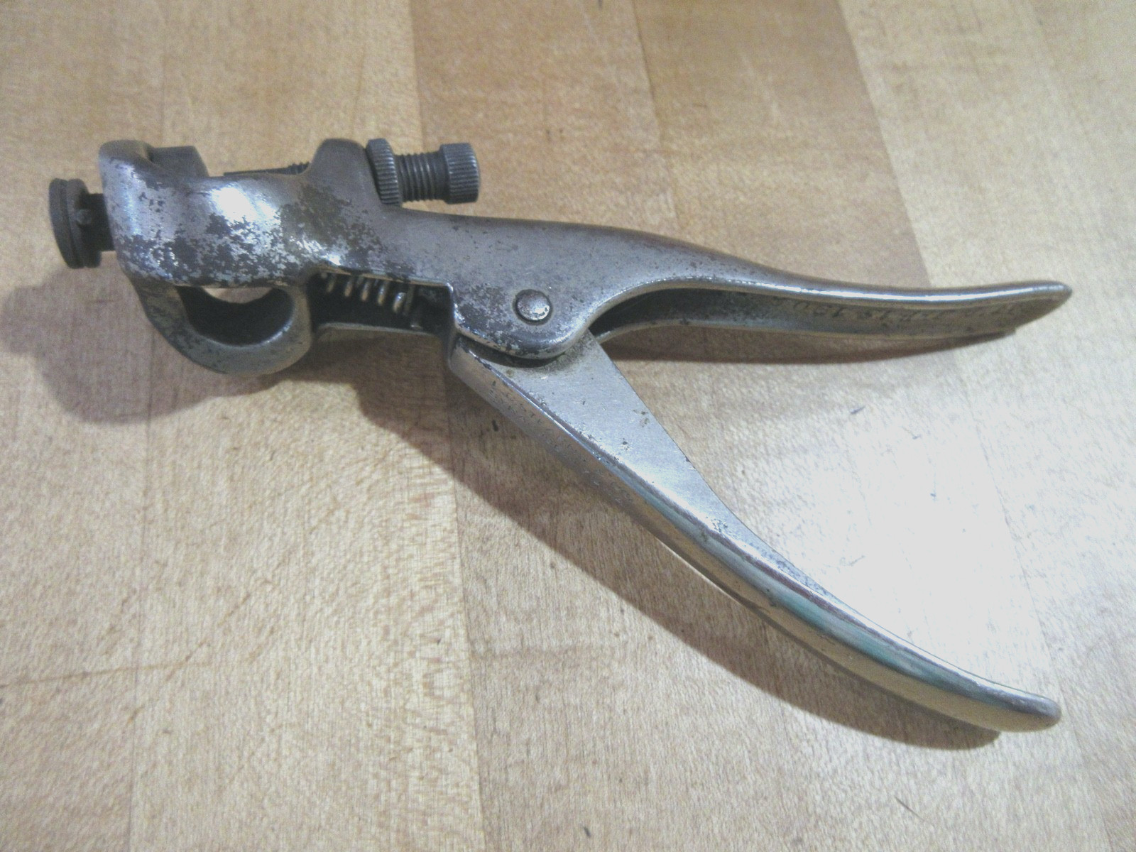E C Stearns Sawset Syracuse NY Patented 1908