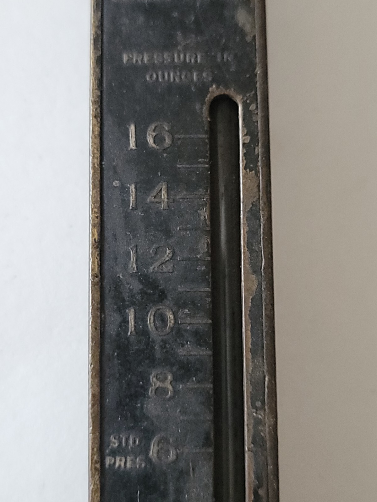 1924 Antique Pyrofax Dependable Gas Oil Service Pocket Gauge 5 3/8″t×5/8″w×3/8