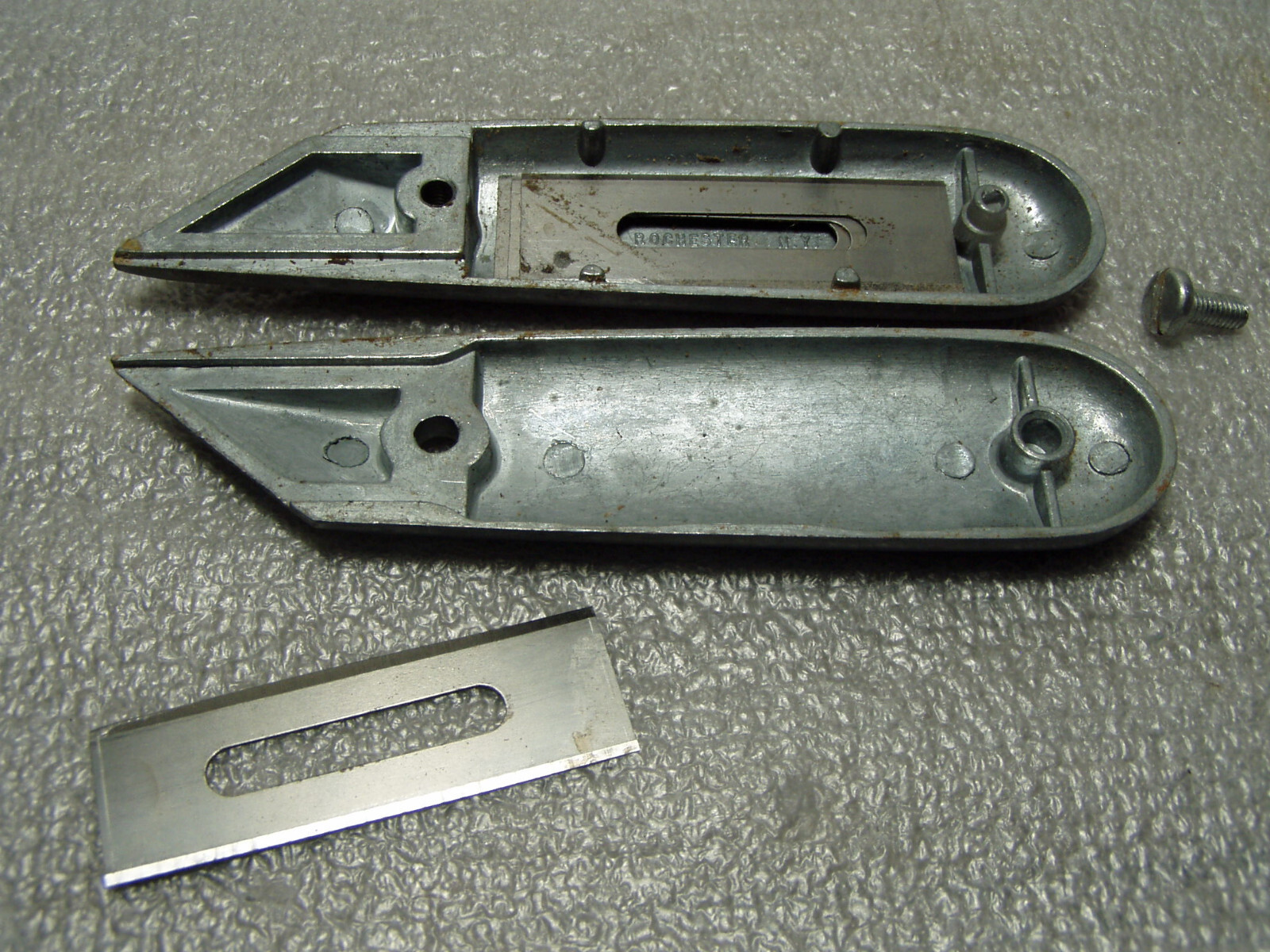Vintage GRIFHOLD No. 112 UTILITY KNIFE w/ Spare Blades Rochester, NY USA