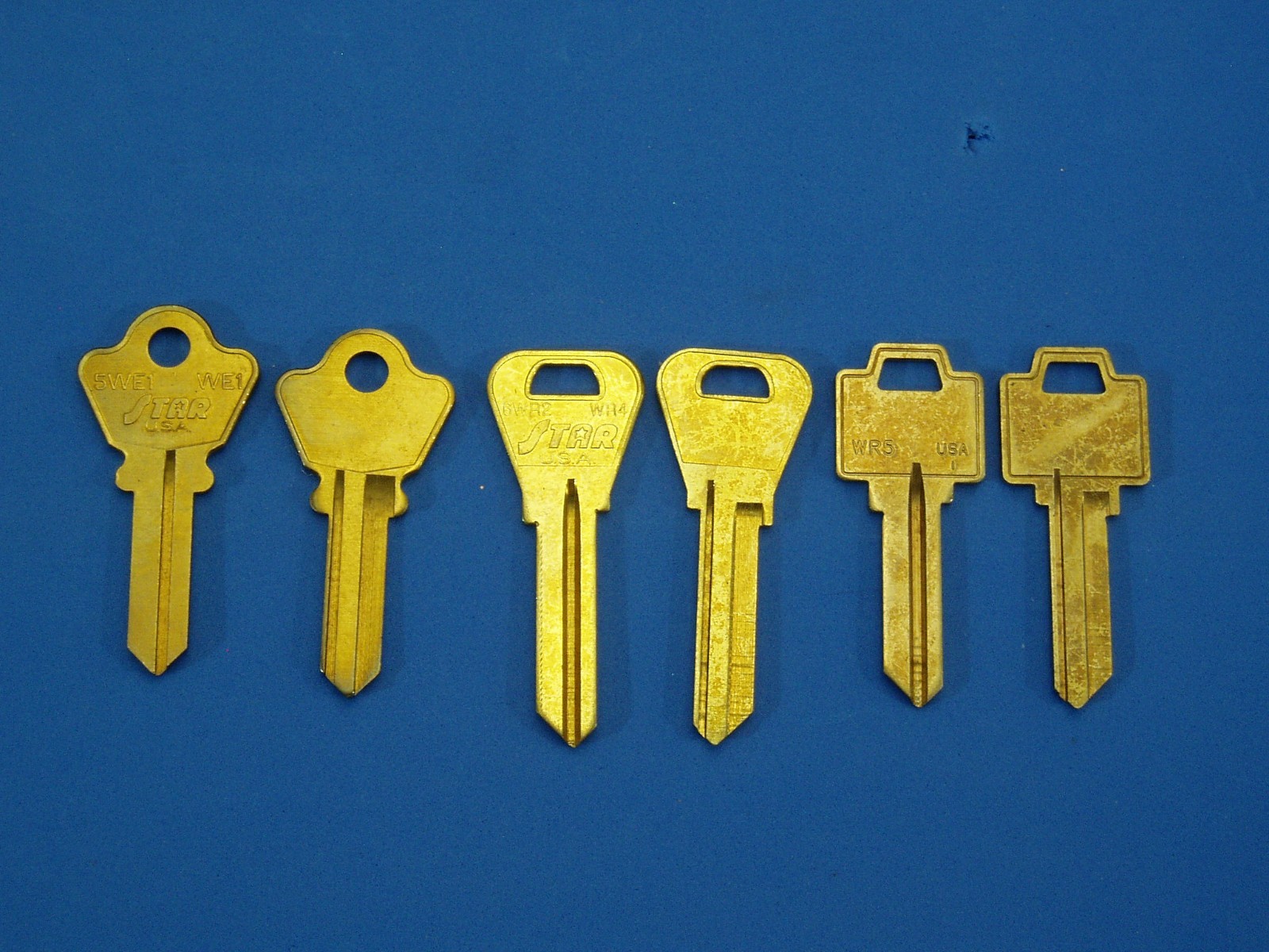 LOT OF 38 PC KEY BLANKS FIT KWIKSET SCHLAGE WEISER LOCKWOOD USA MADE KW1 SC1