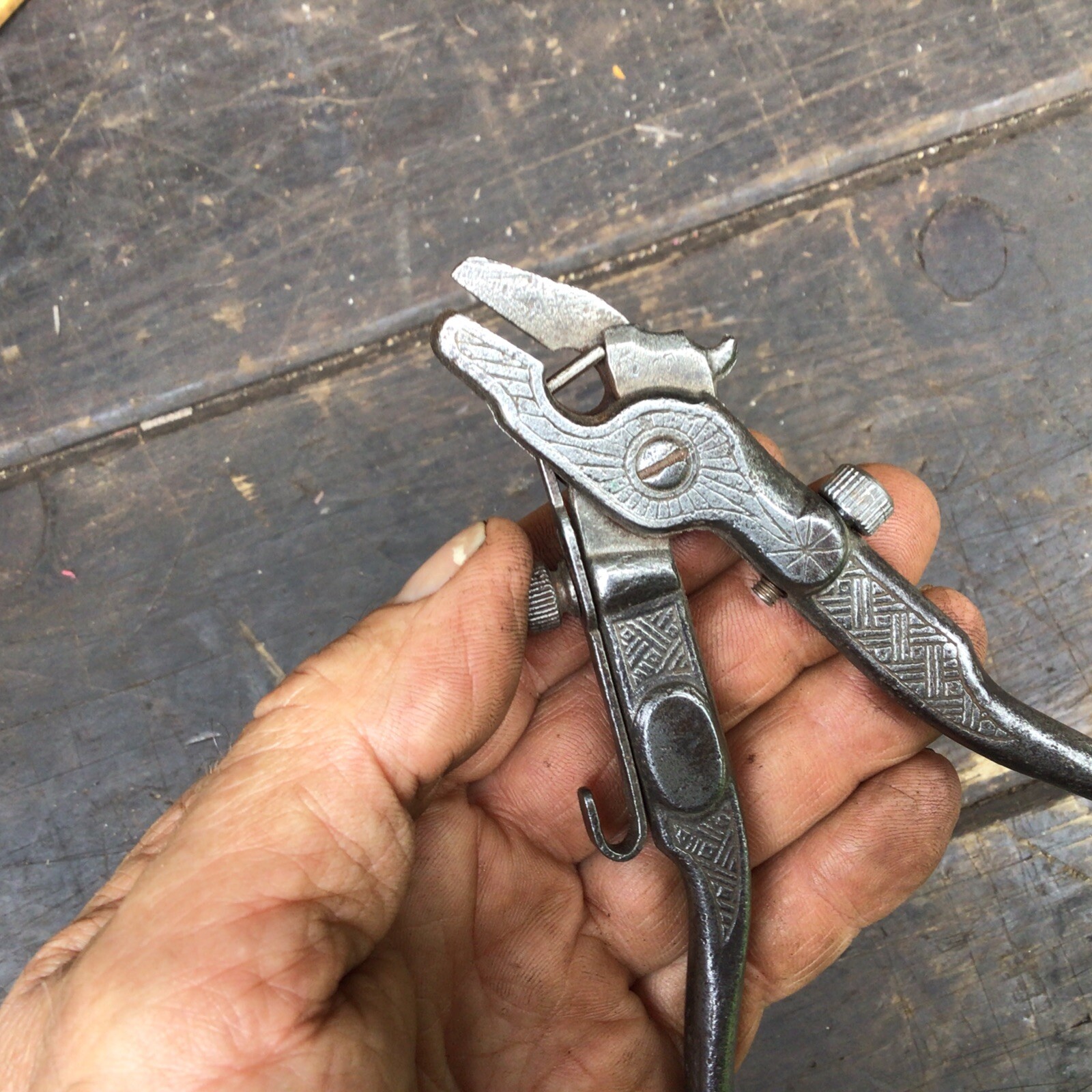 Vintage L&G Saw Set Tool manual Ornate Design Antique Old