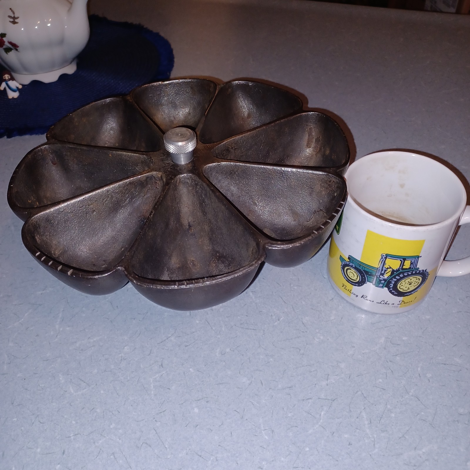 Antique Cast Iron Rotating Cobbler’s Nail Caddy Star Nail Cup Co.