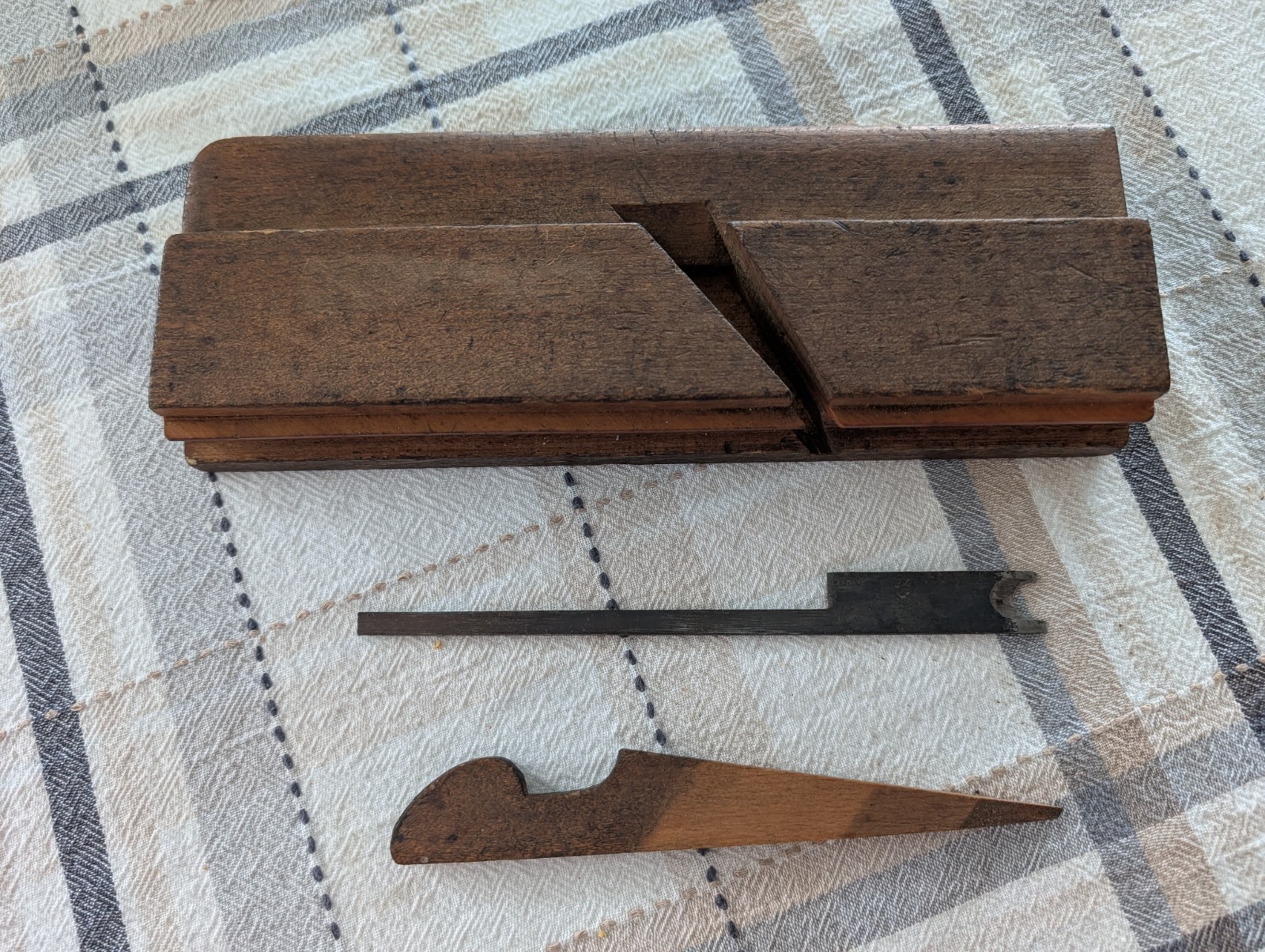 Vintage H. Chapin Union Factory No 123 1/2″ Side Bead Woodworking Moulding Plane