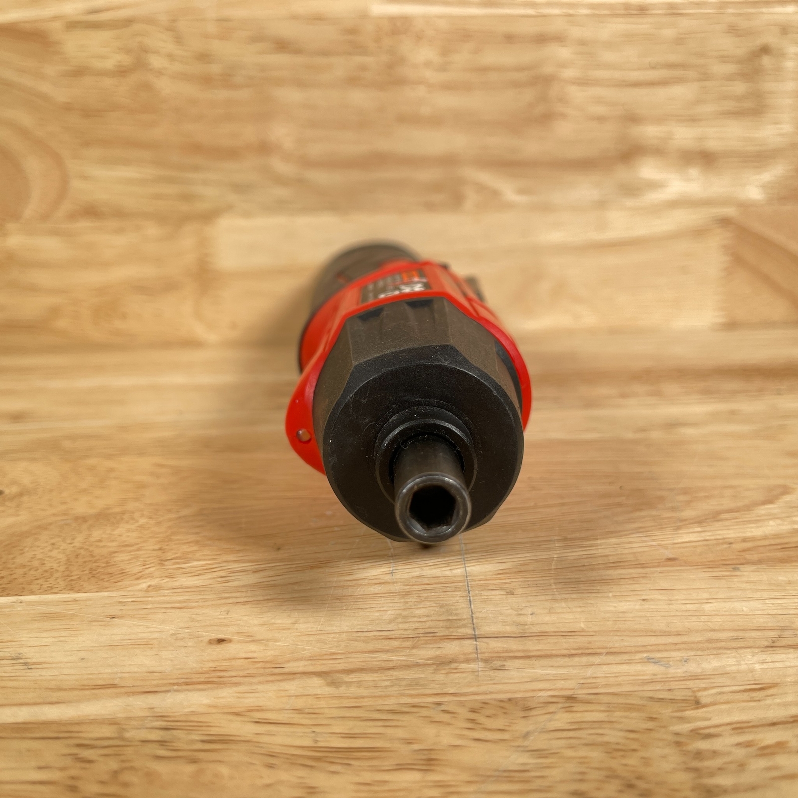 Bauer 1894F-B Red/Black 180 RPM 4 Volt Lithium Ion Screwdriver & Flashlight