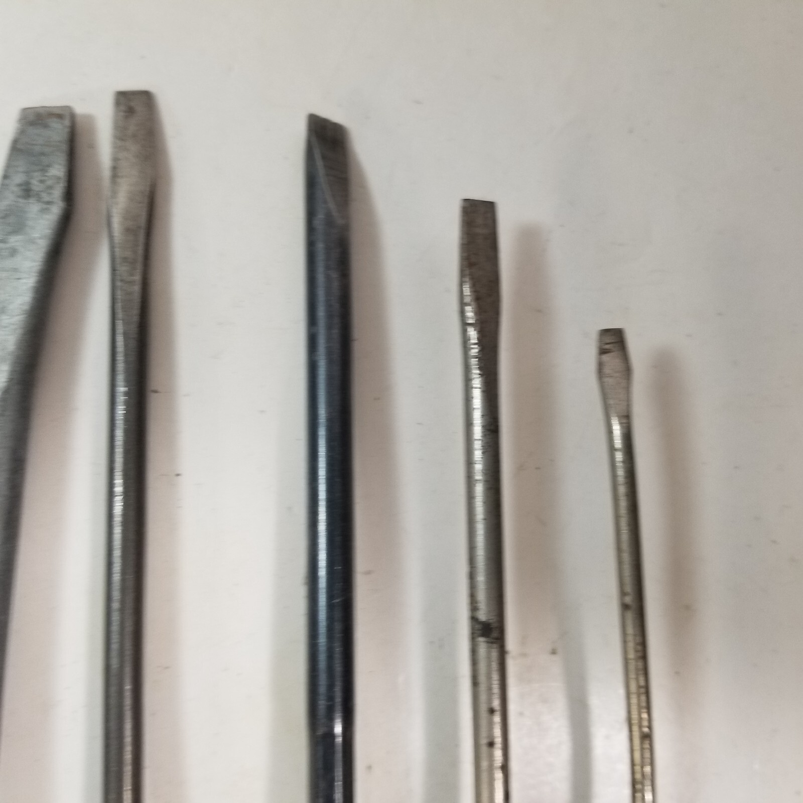 Lot Of 7 Vintage Antique Flathead Screw Drivers Screwdrivers Flex Hunter etc
