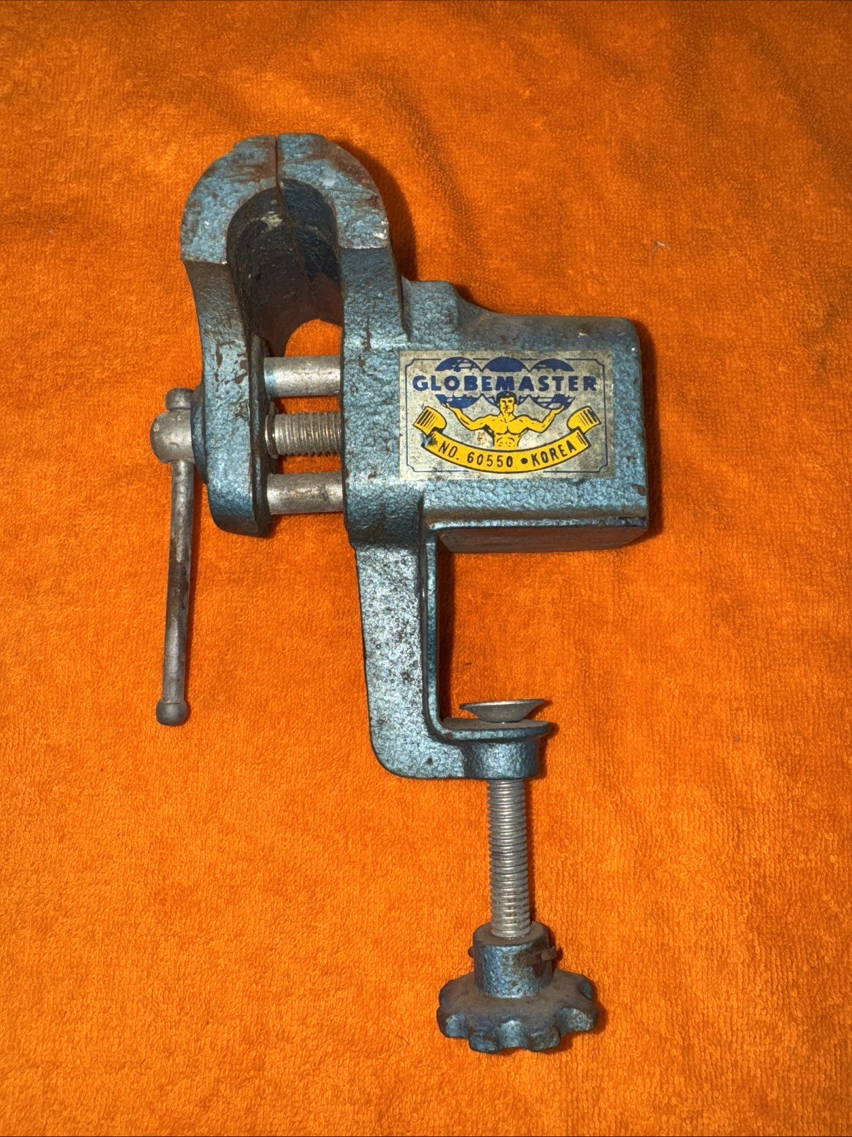 VINTAGE MINI GLOBEMASTER 60550 BENCH TABLE VISE. (B13)