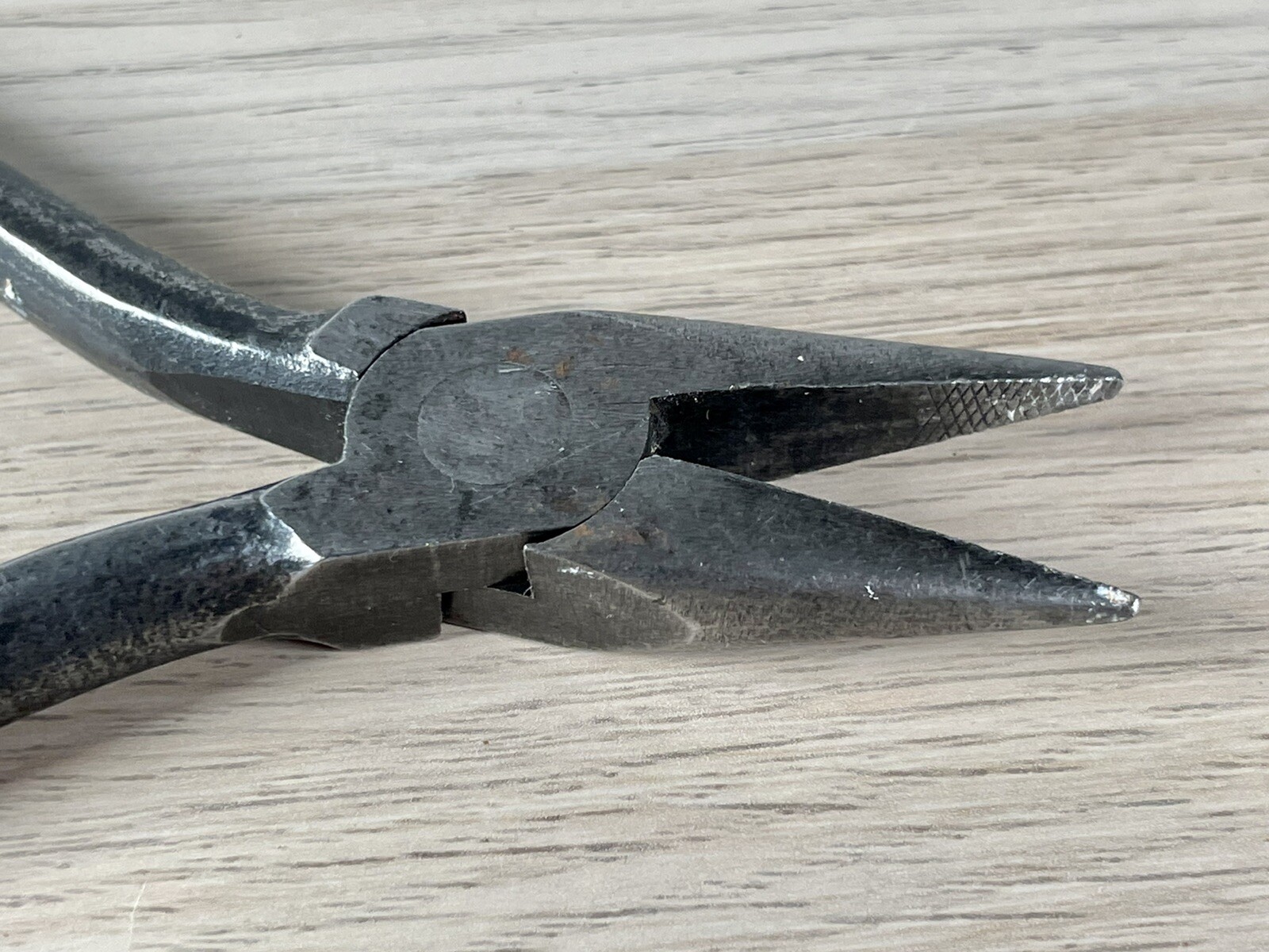 UTICA TOOLS No. 22-6 Round Nose Pliers 6″Long, MADE in USA