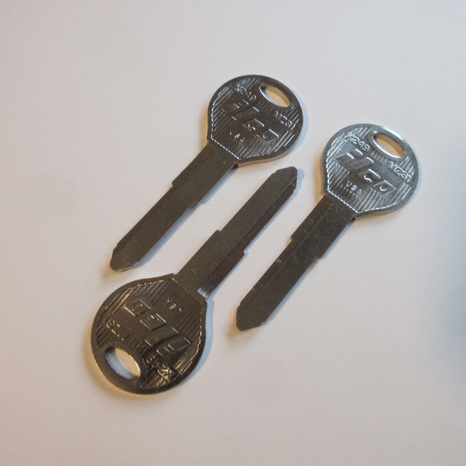 Ilco X249 Key Blank Fits Mazda MZ31 Lot of 3
