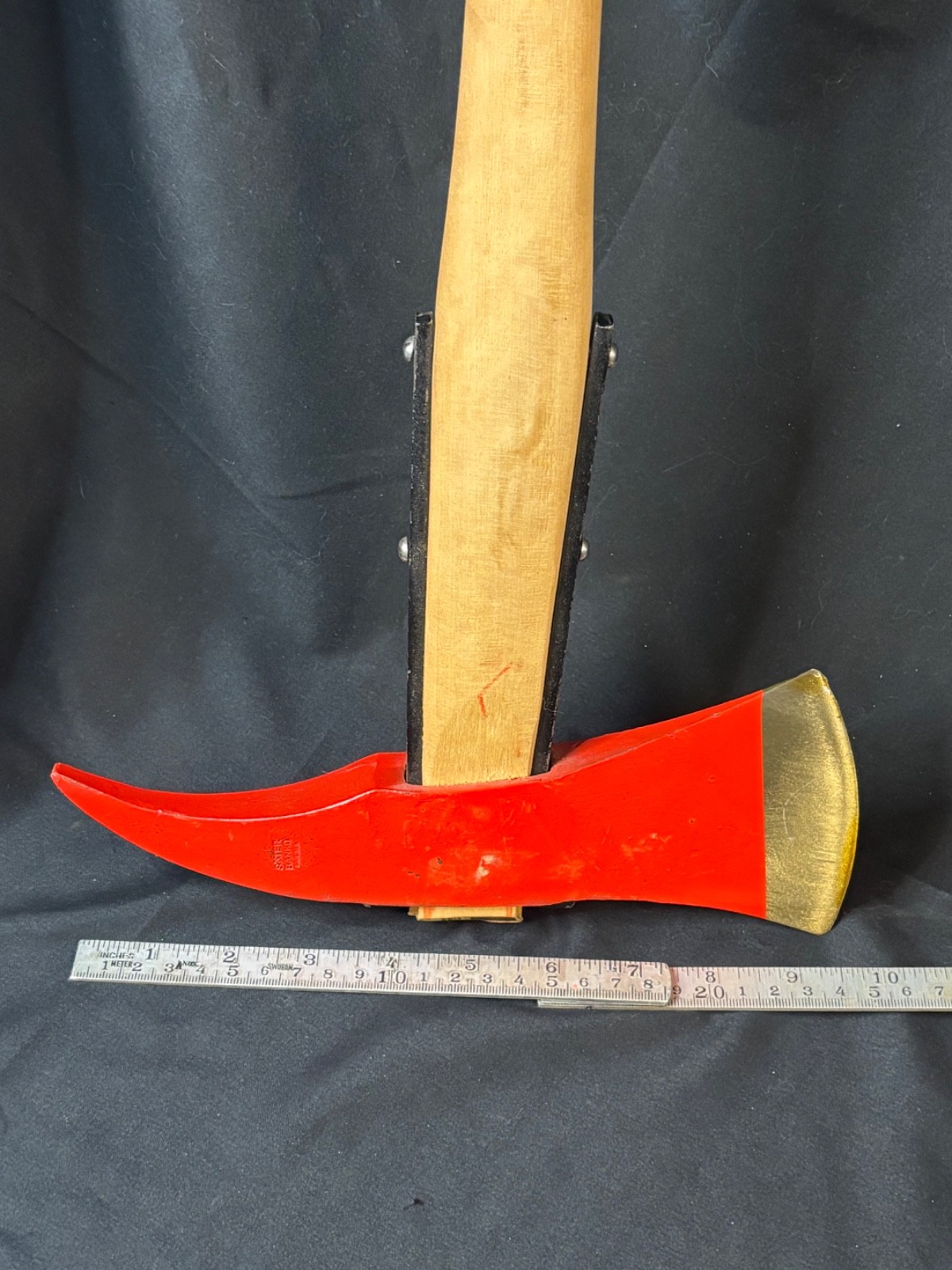 Vintage NOS Sater Banko Sweden Firefighter Axe – 66 cm Handle – Swedish Fire Axe
