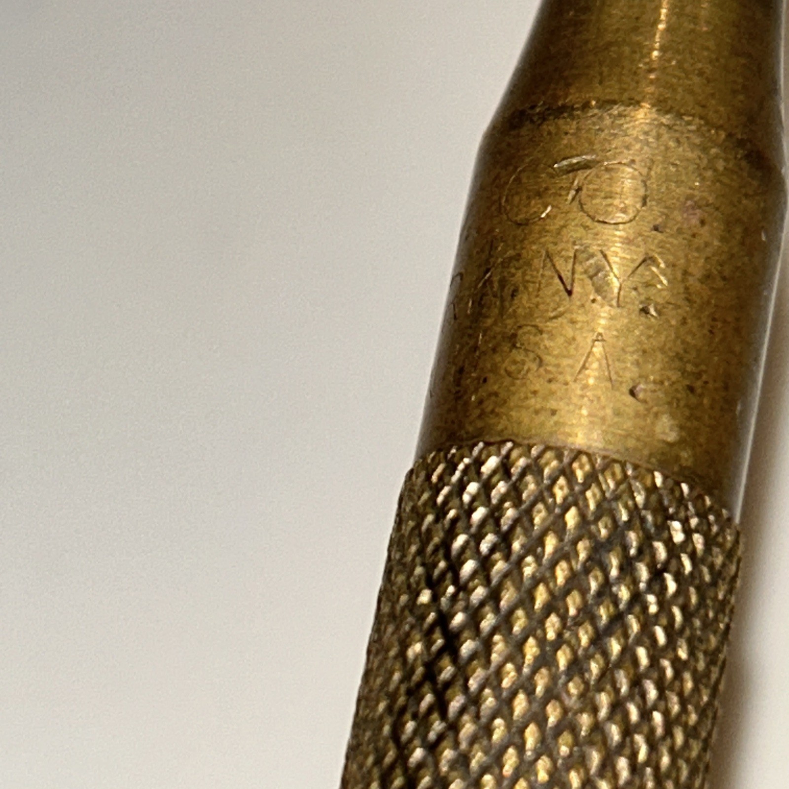 VINTAGE FREY 1950’s – 1960’s 4 IN 1 NESTING FLAT HEAD SCREWDRIVER SET