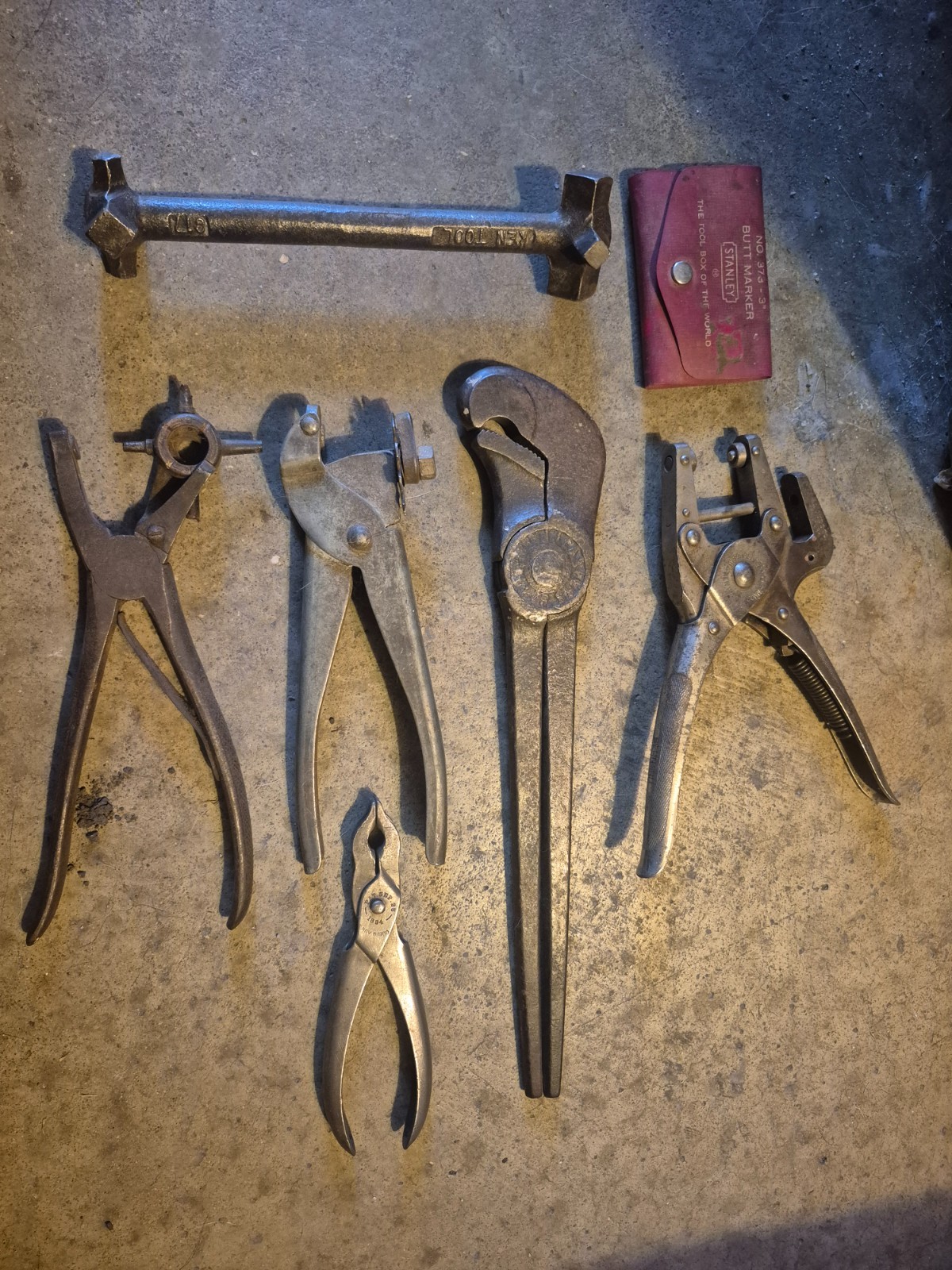 ANTIQUE VINTAGE TOOL LOT SCHOLLHORN LEATHER PUNCH LODI PLIERS KEN TOOL