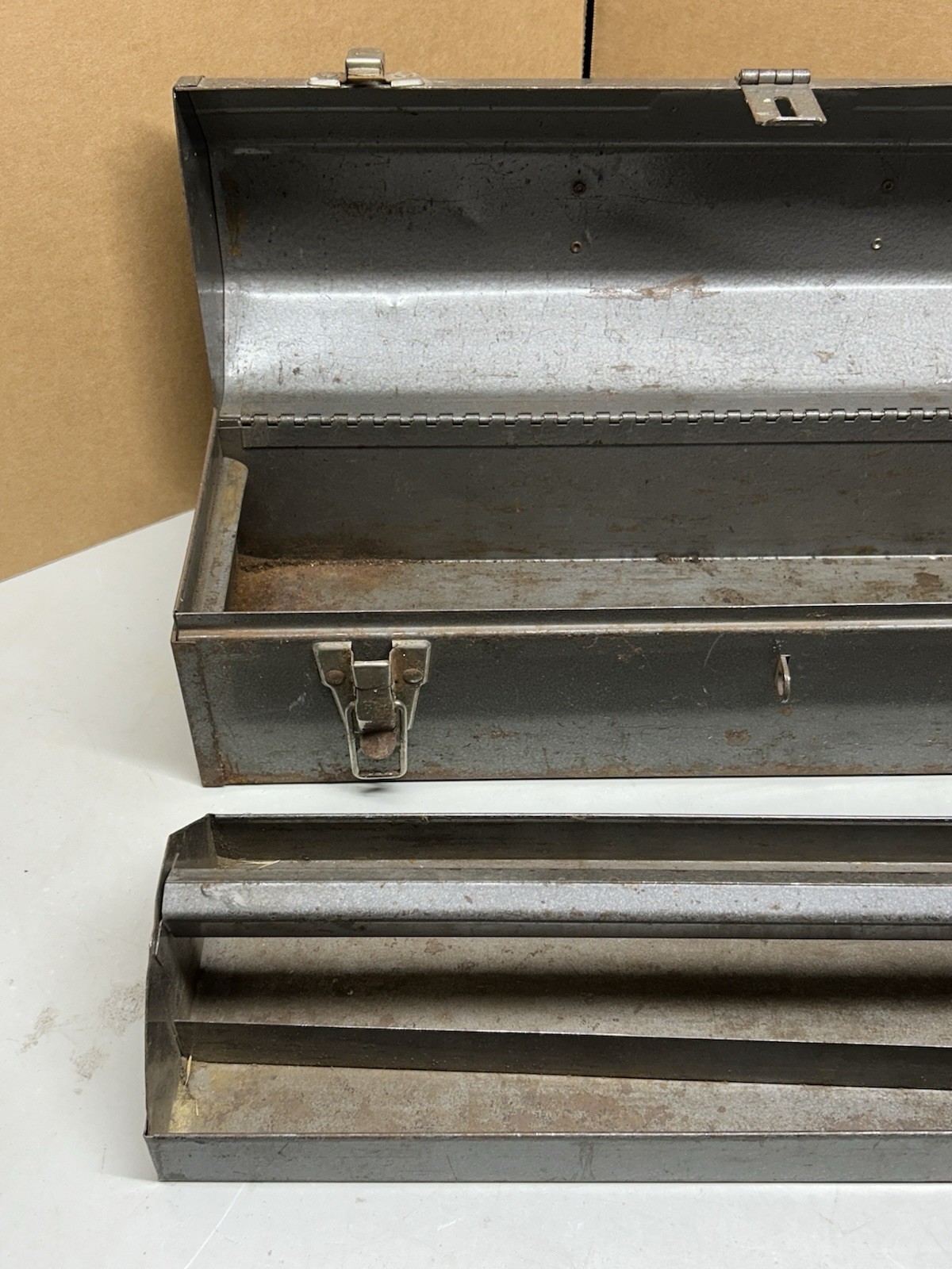 Vintage Craftsman 6516 Crown Logo Tombstone Metal Tool Box w/ Tray USA