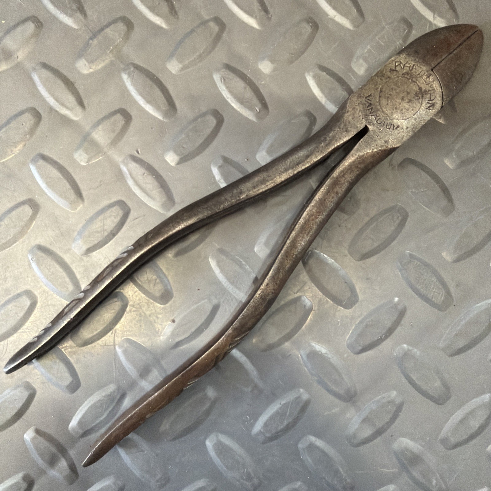 Vintage Craftsman Vanadium Diagonal Cutting Pliers Diamond Handle Circle C Stamp