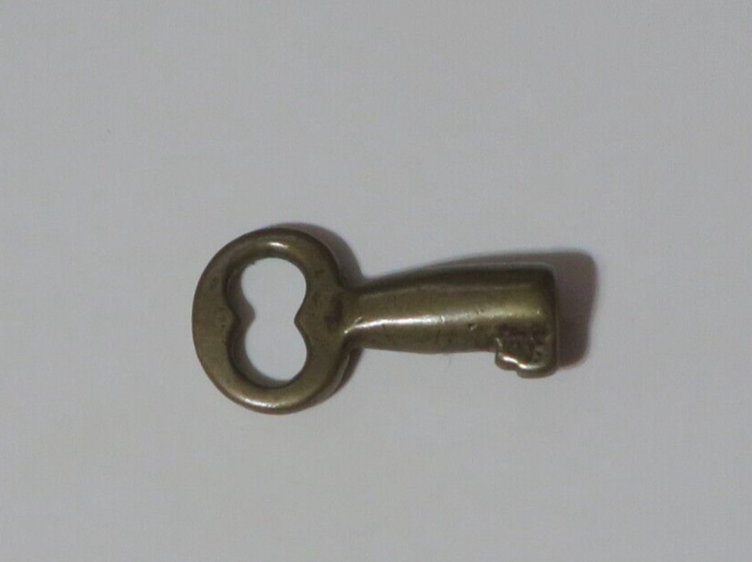 Antique Brass Small .75″ Barrel Key
