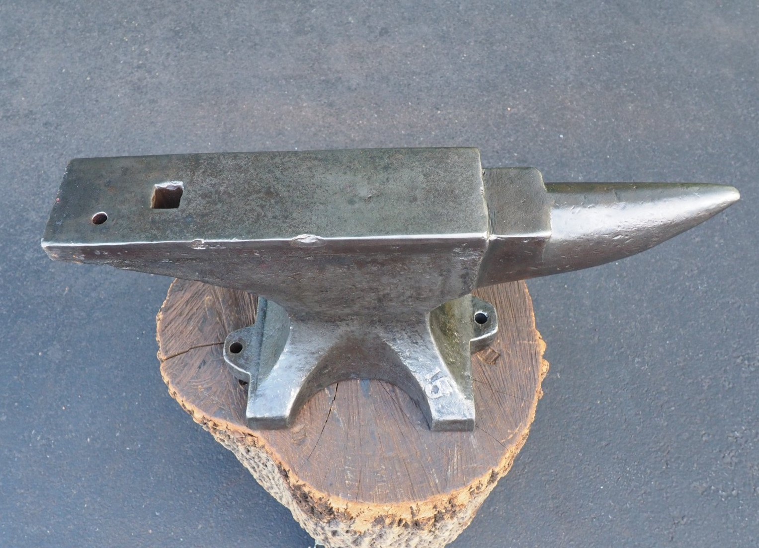 BIG 1940s FACTORY “FISHER NORRIS” BLACKSMITH 150LBS ANVIL ANTIQUE VISE RR BLADE