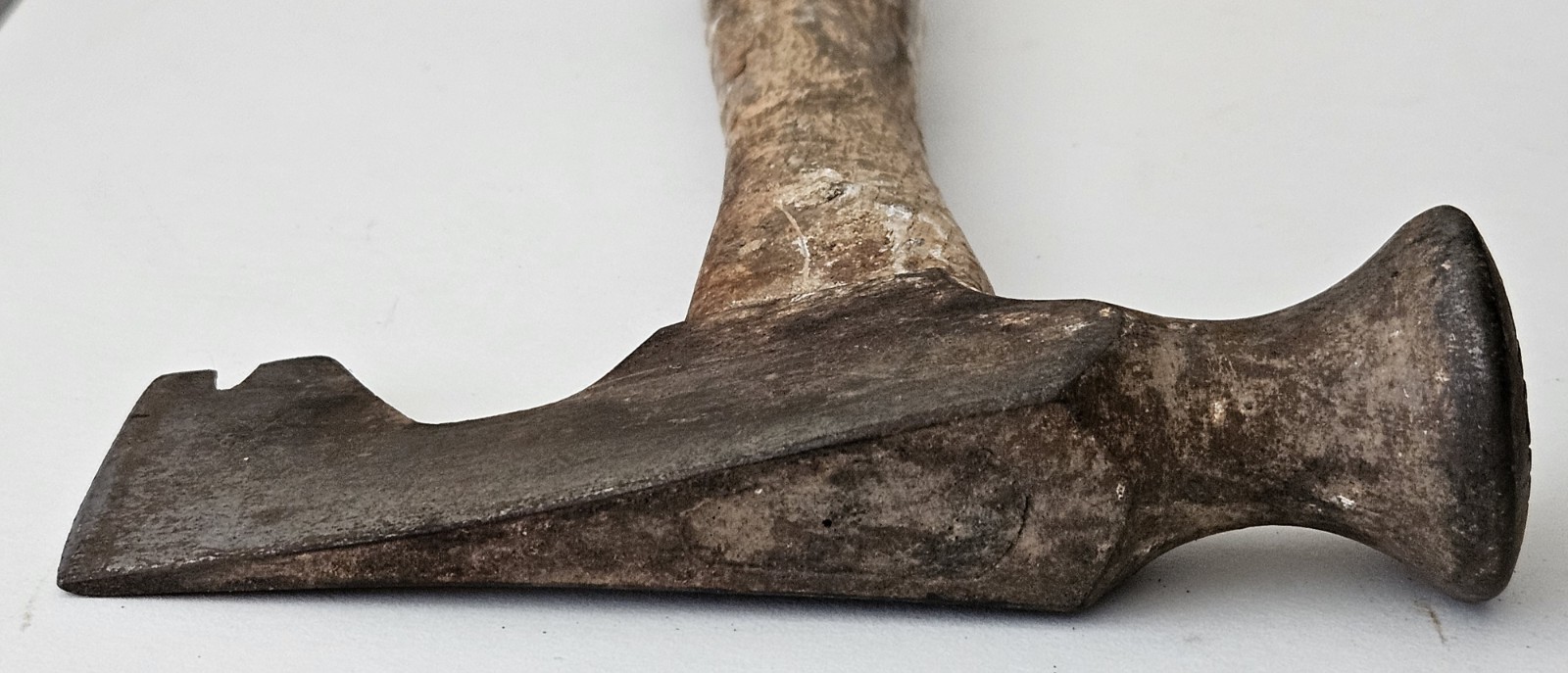 Vaughan Roofing Shingling Drywall Hammer Hatchet 14″ Wooden Handle Pre-owned