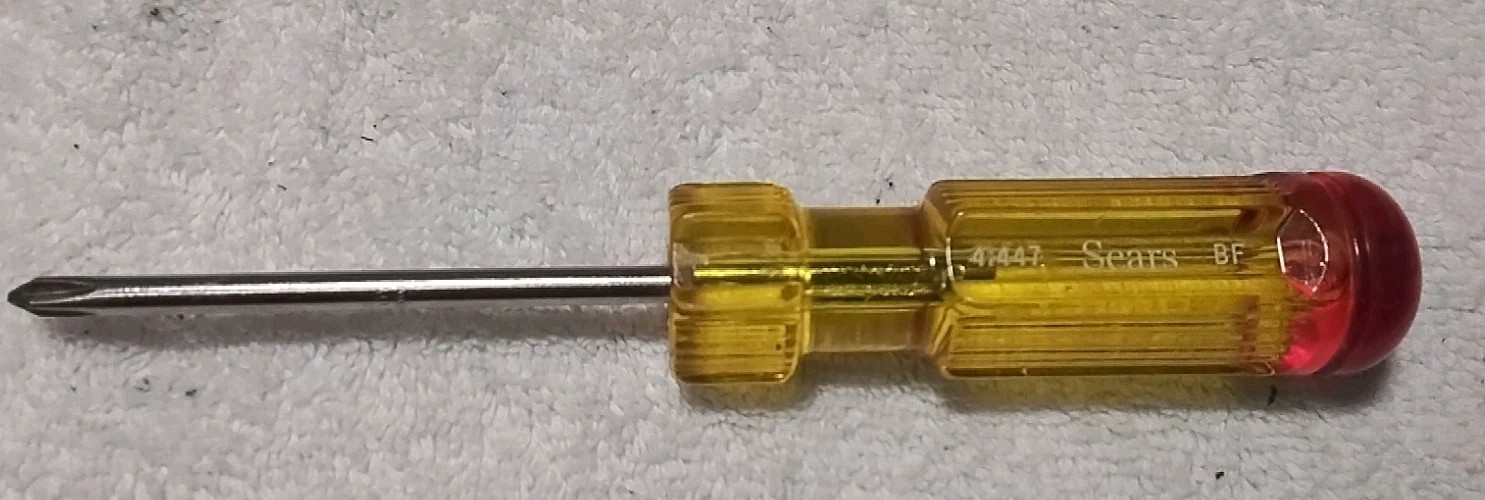 SEARS ” VINTAGE 41447BF #1×6-1/2″ LONG YELLOW RED TOP SCREWDRIVER HANDLE