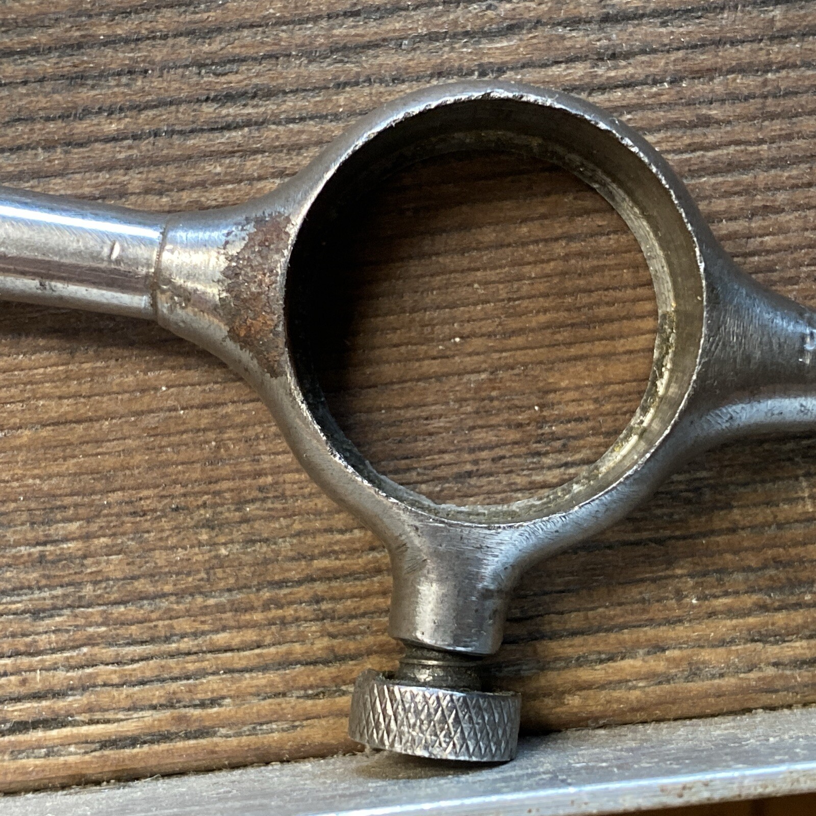 VINTAGE PRATT & WHITNEY 7/8″ ROUND DIE HANDLE 5″ long