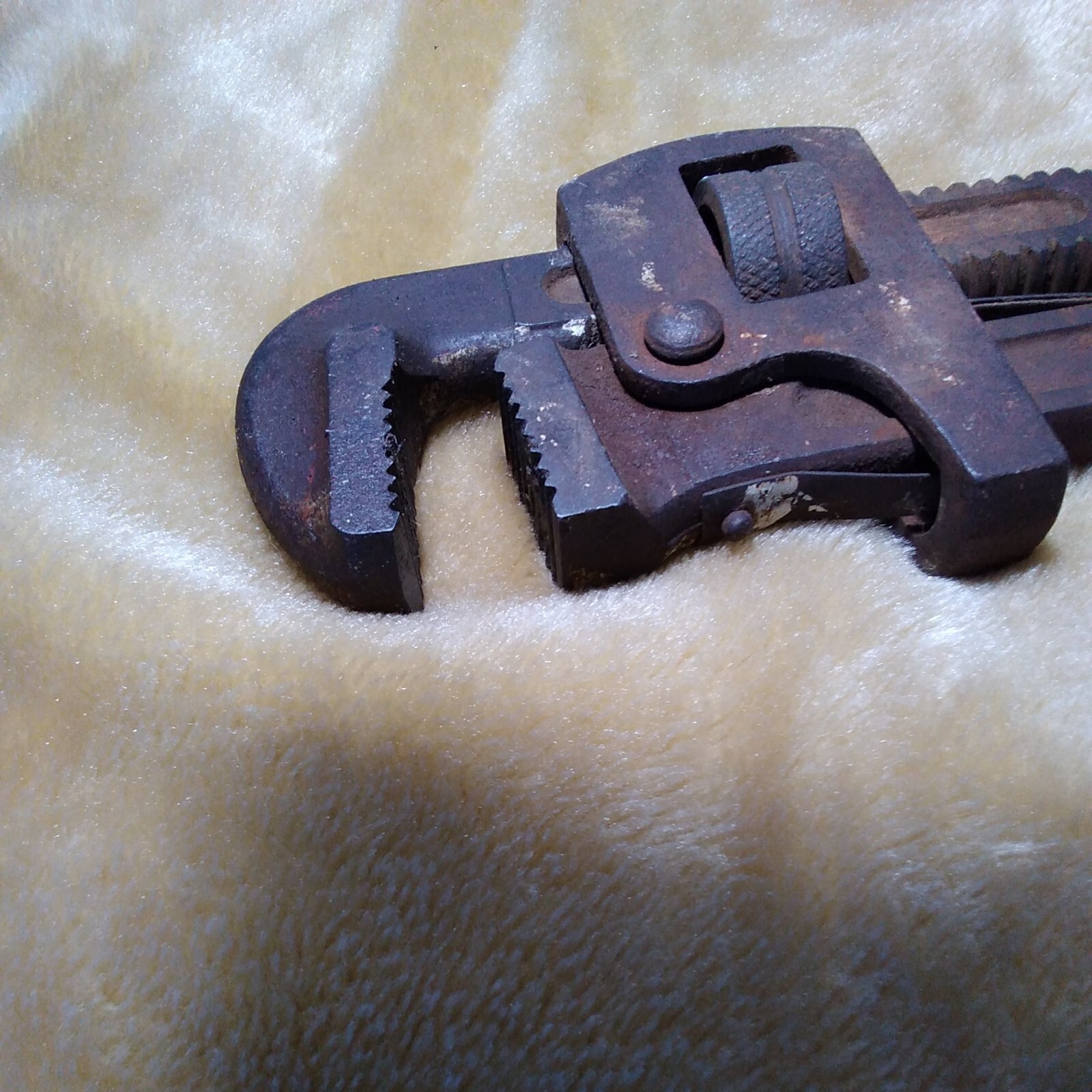 Vintage PROTO Mfg, USA Pipe Wrench 818 – 18″ Length Heavy Duty Circa 1950s
