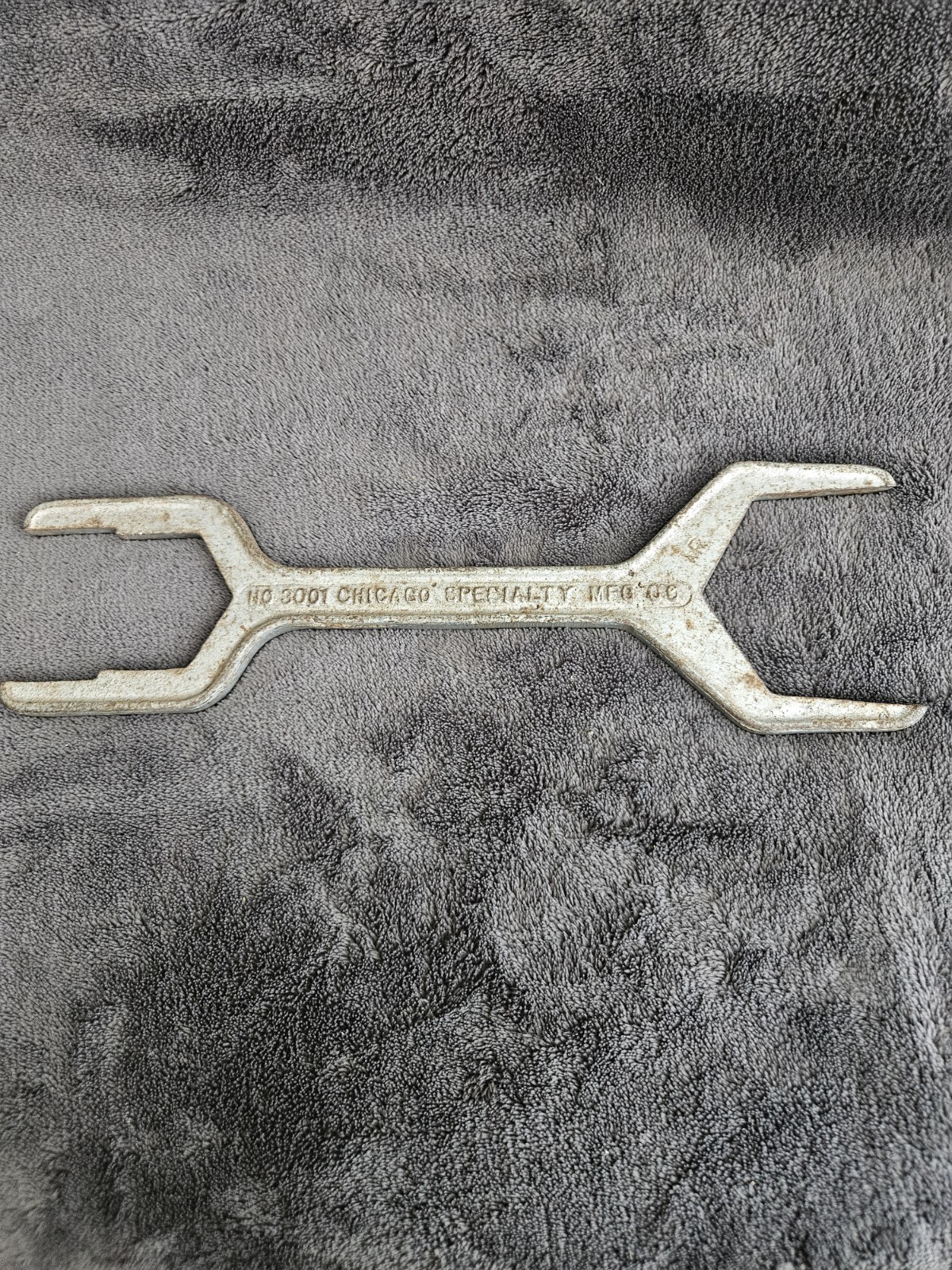 Vintage Chicago Specialty Mfg. Co. 3-In-1 Spud Wrench #3001 Malleable Iron Tool