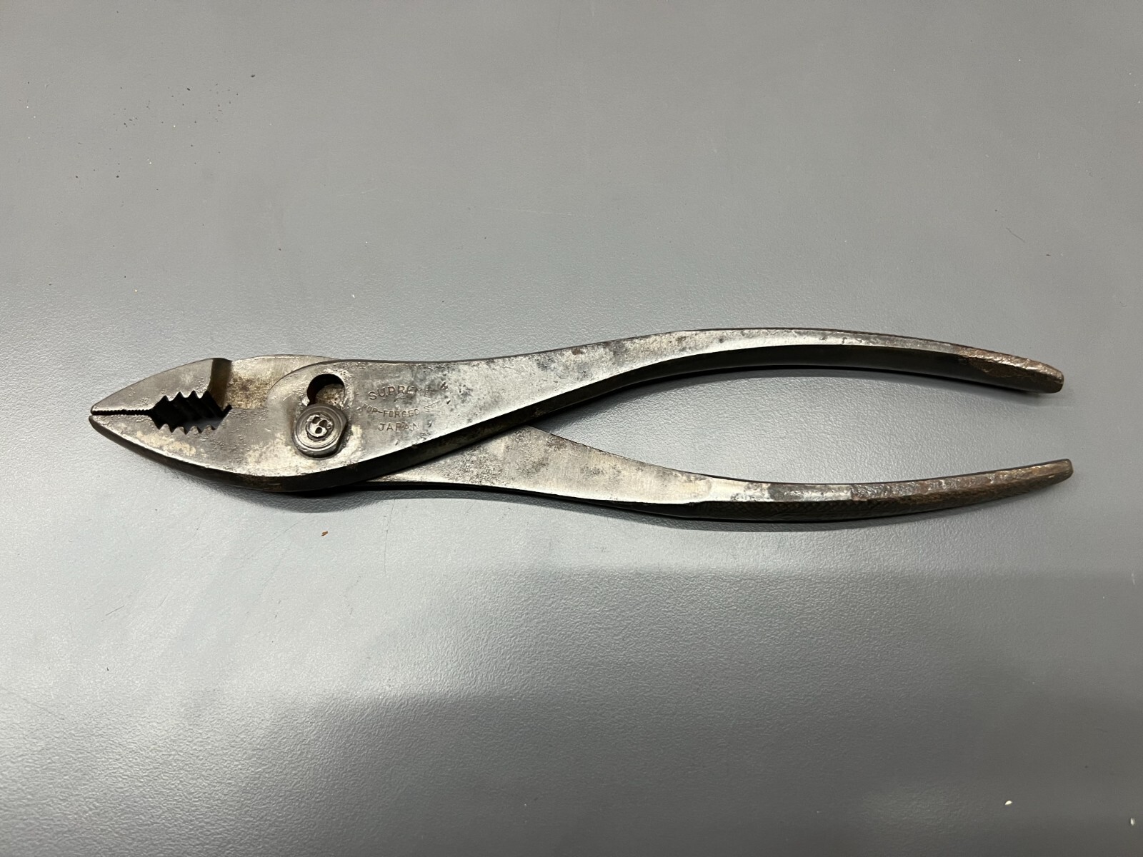 VINTAGE SUPREME SLIP JOINT PLIERS 8.5″ VERY WELL MADE – MADE IN JAPAN