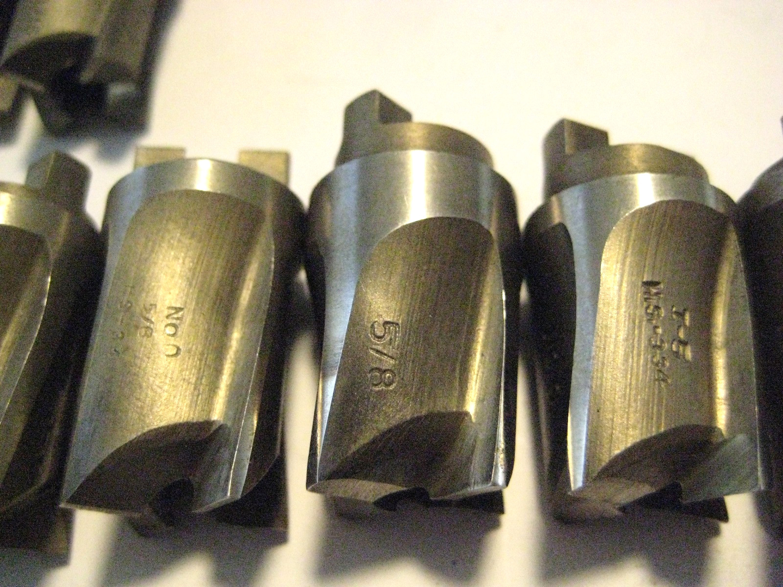 VINTAGE PRATT & WHITNEY TOOL CO. UNUSUAL MACHINIST’S CUTTER HEADS W/ FIXTURE