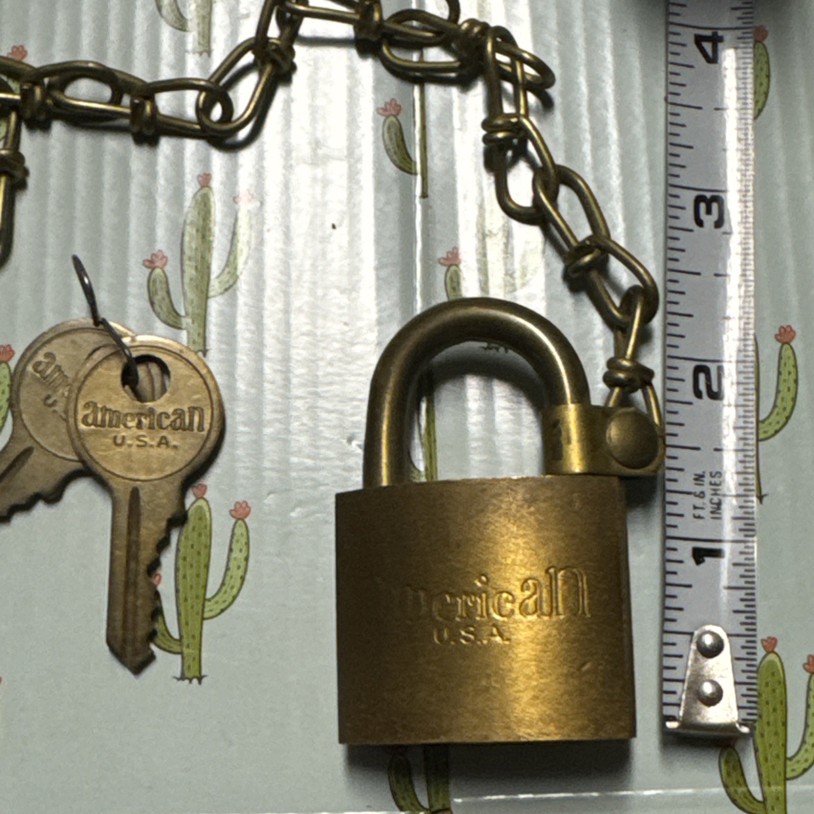 VINTAGE U.S. MILITARY PADLOCK AMERICAN LOCK CO. BRASS Padlock chain &2 KEYS m32